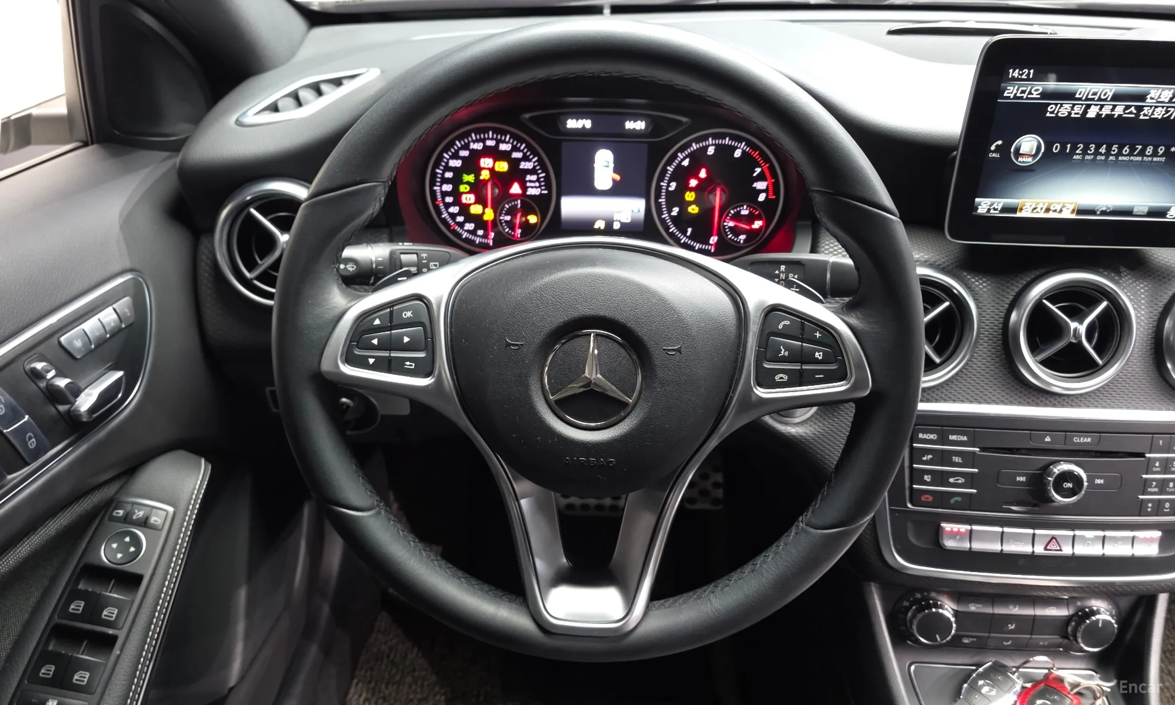 Mercedes Benz A-Class W176 превью 13