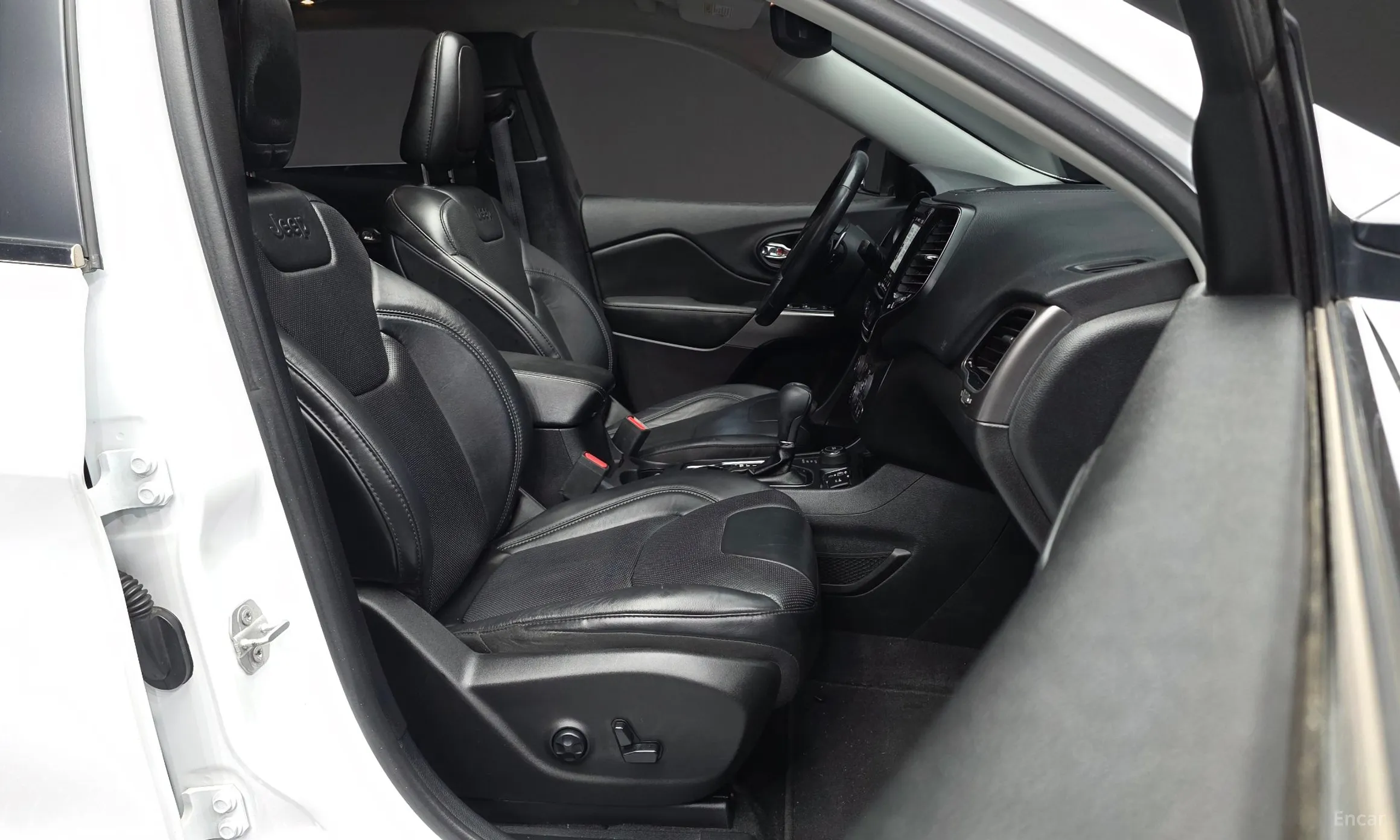 Jeep Cherokee (KL) превью 11