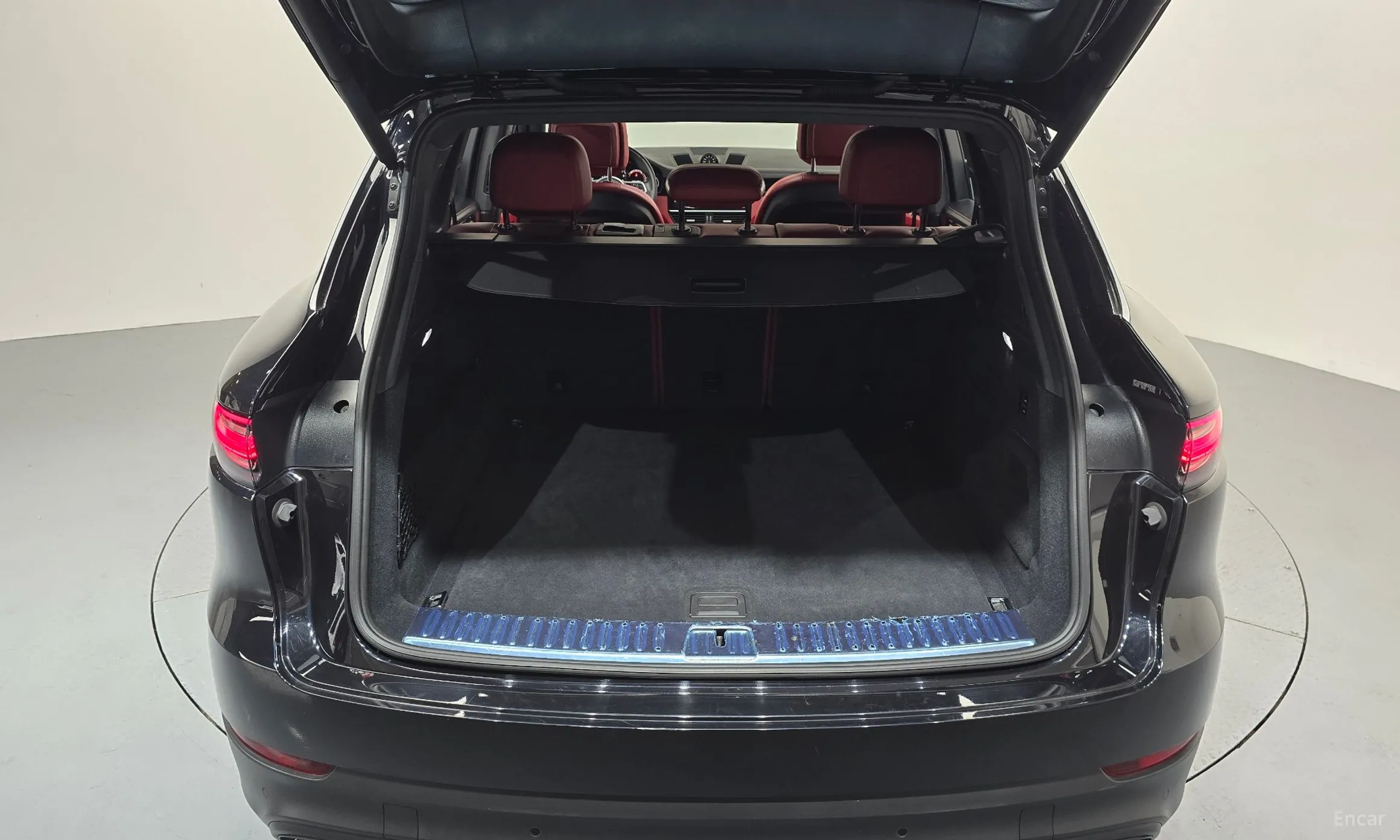 Porsche Cayenne (PO536) превью 16