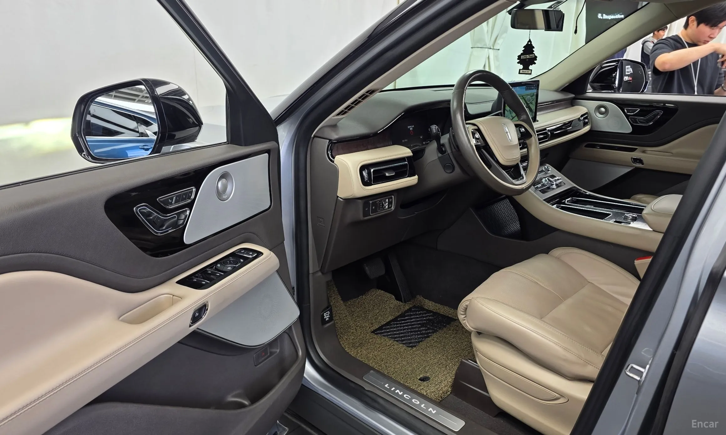 Lincoln Aviator 2nd Generation превью 10