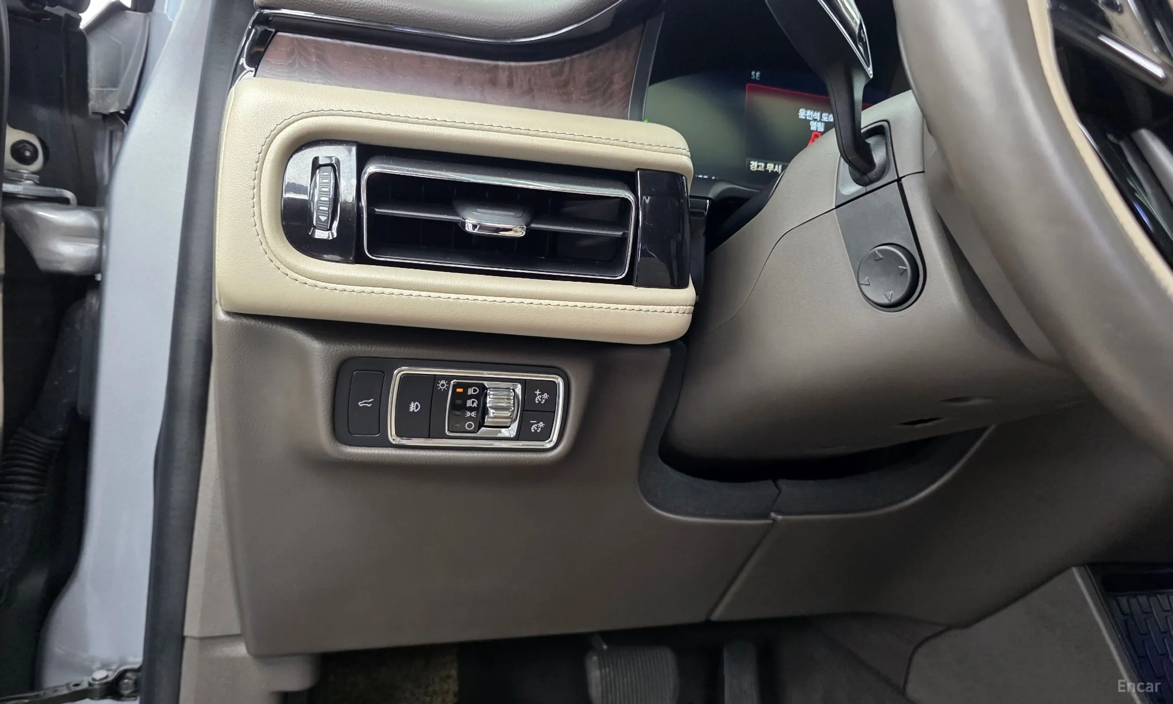 Lincoln Aviator 2nd Generation превью 16