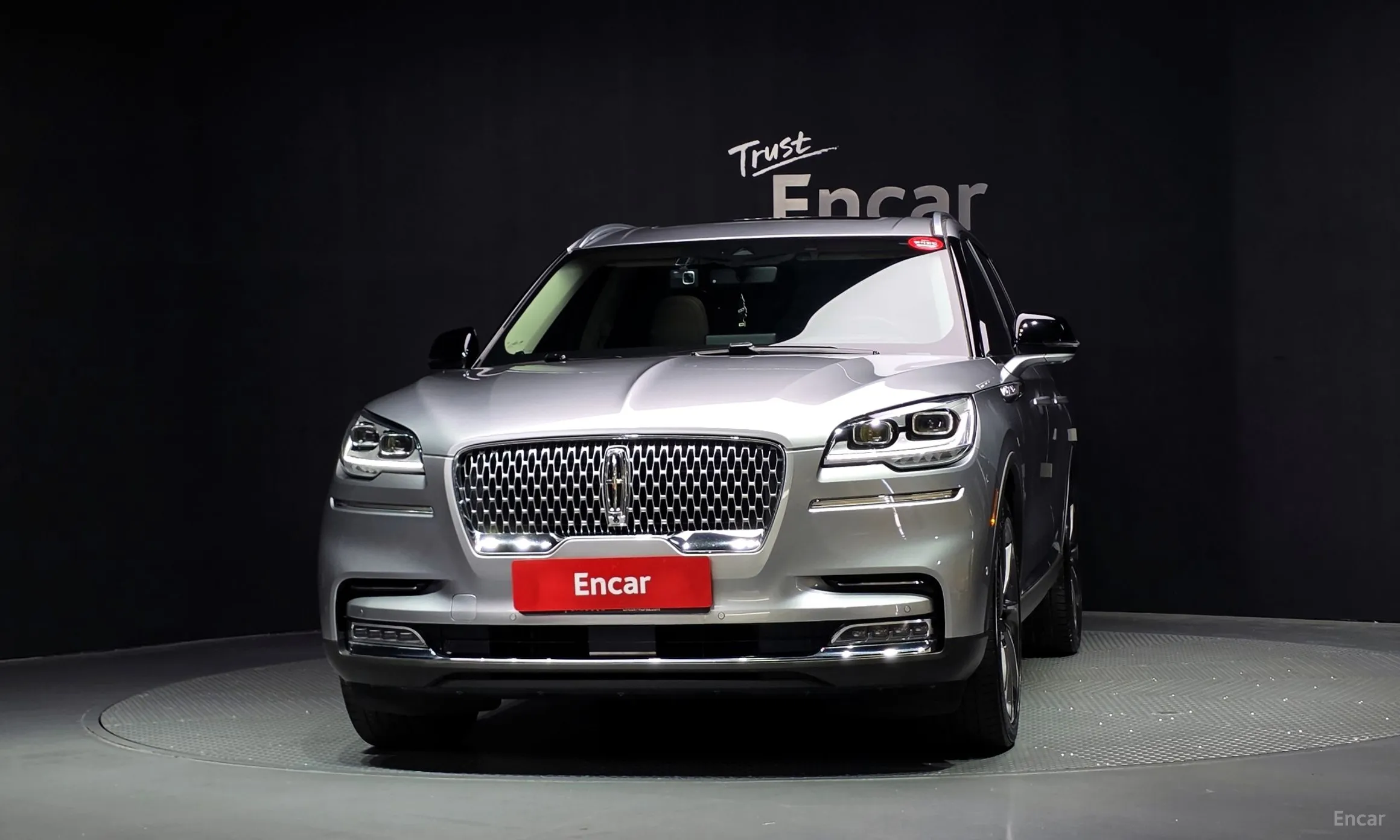 Lincoln Aviator 2nd Generation превью 3