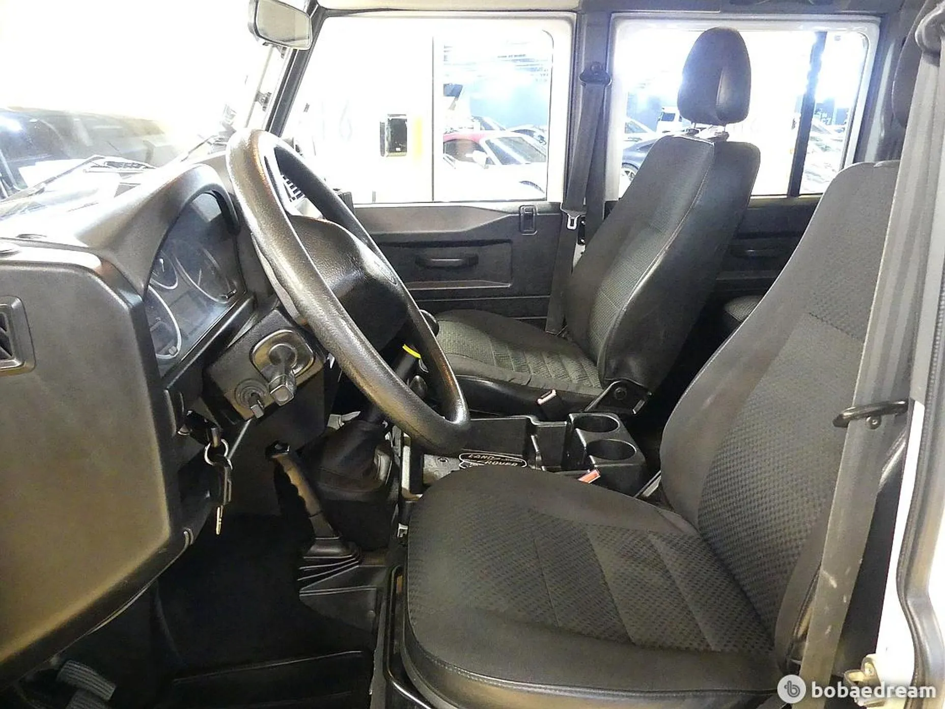 Land Rover Defender превью 10