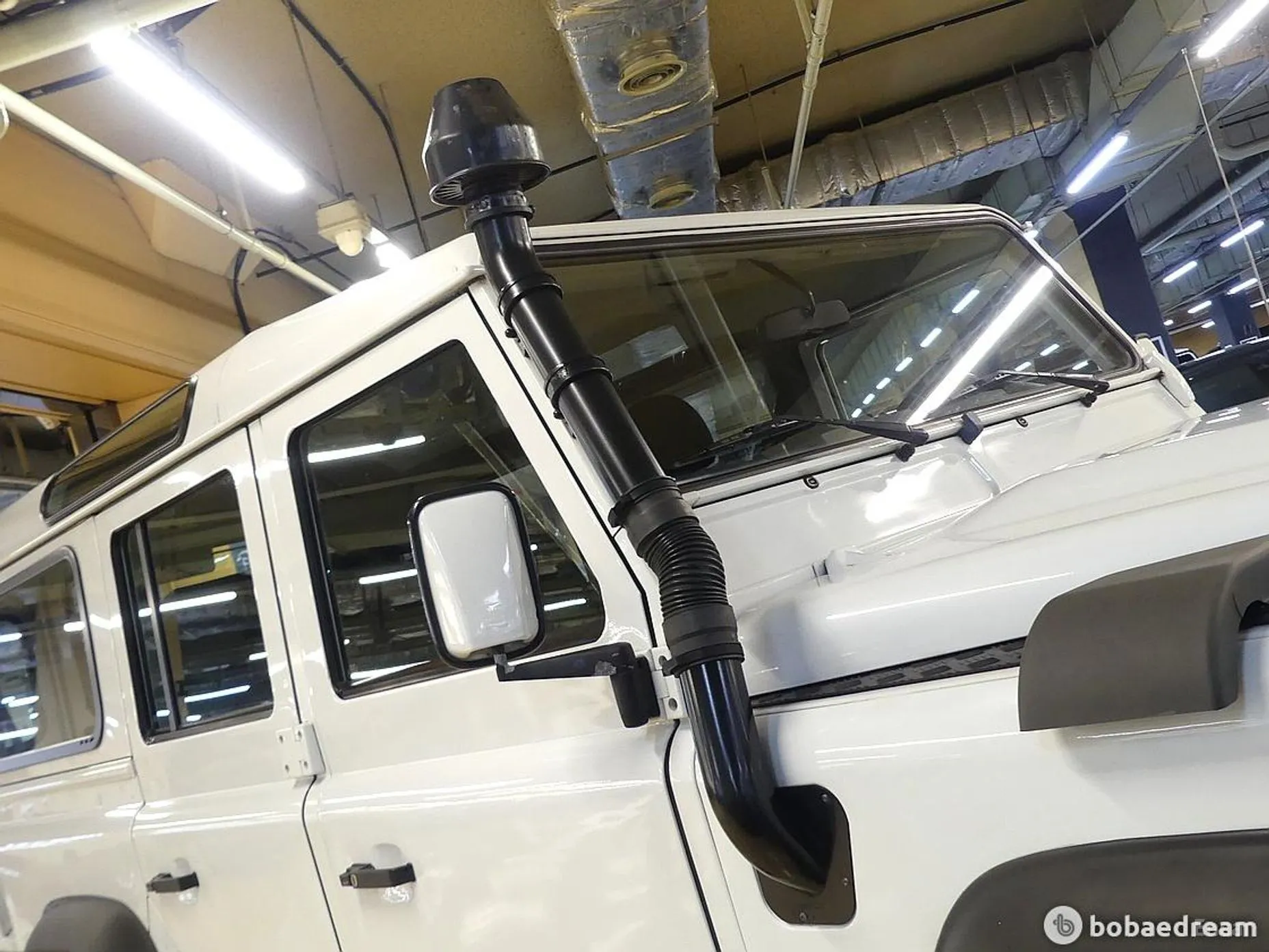 Land Rover Defender превью 15