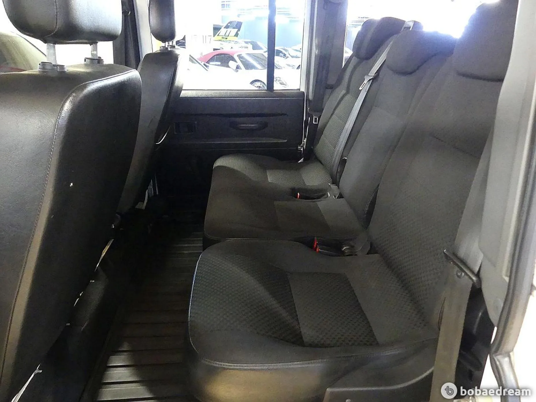 Land Rover Defender превью 7