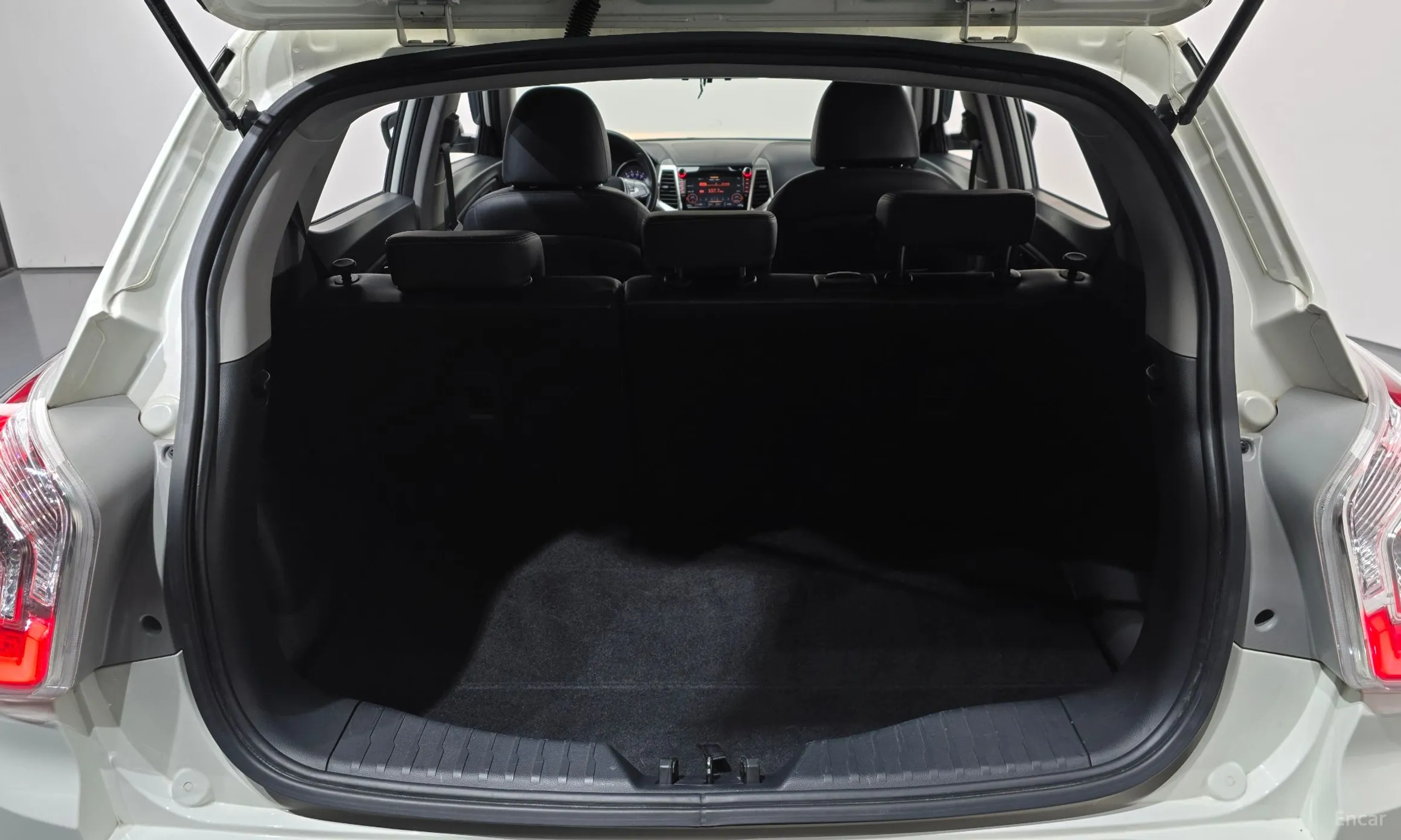 KG Mobility (SsangYong) Tivoli, Lazio превью 20