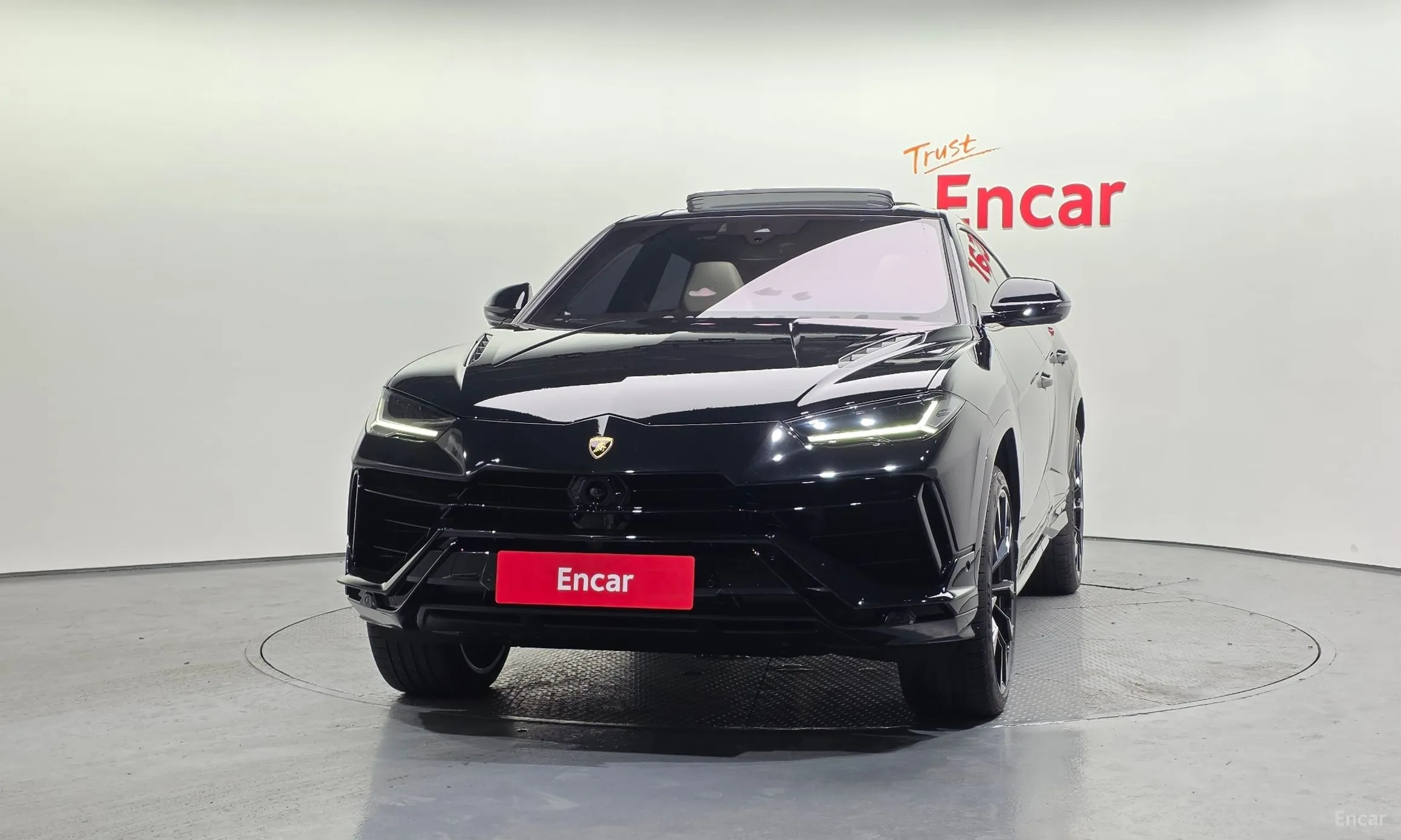 Lamborghini Urus превью 3