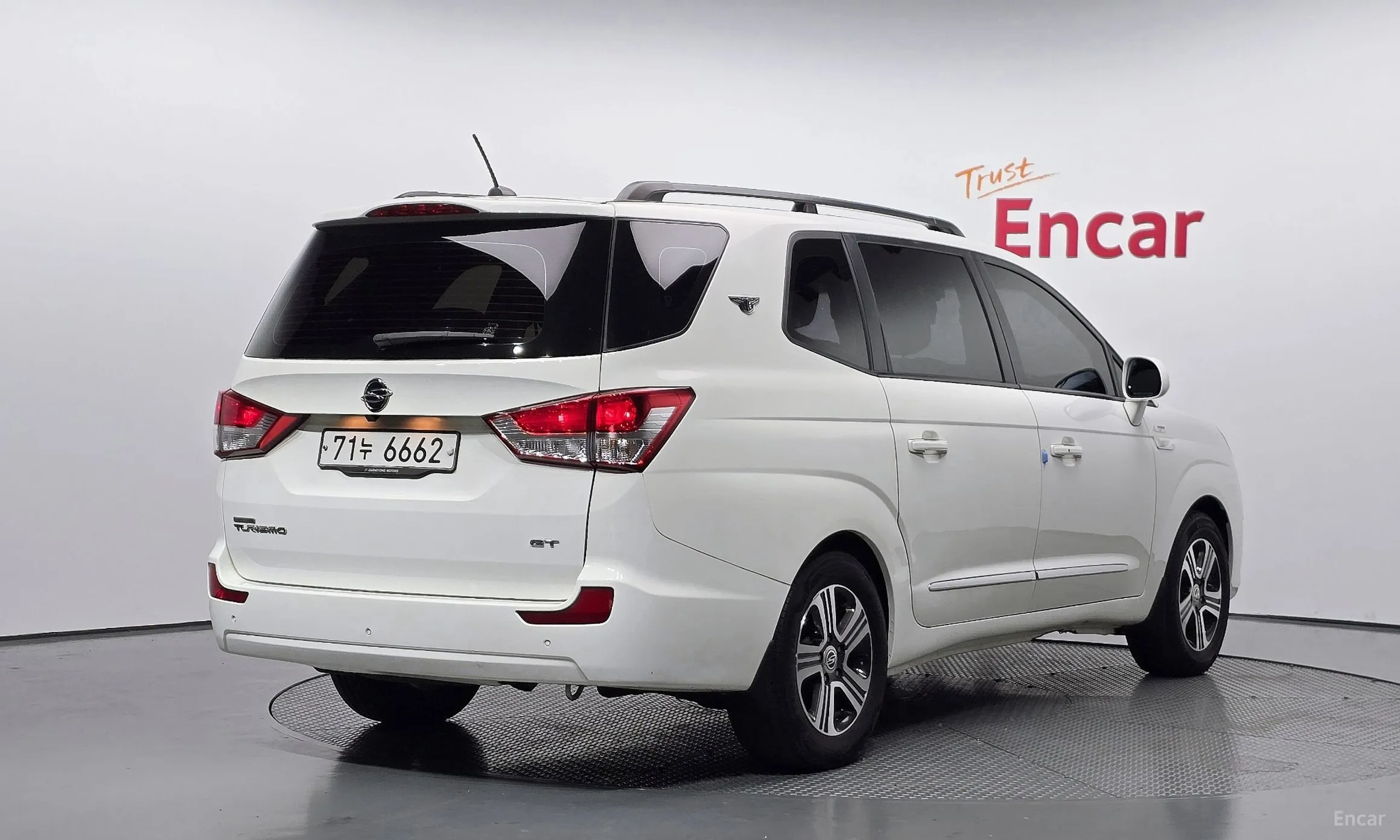 KG Mobility (SsangYong) Korando Turismo превью 2