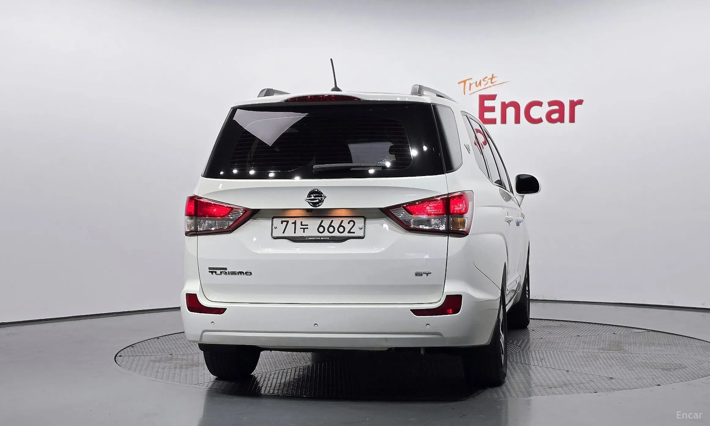 KG Mobility (SsangYong) Korando Turismo превью 4