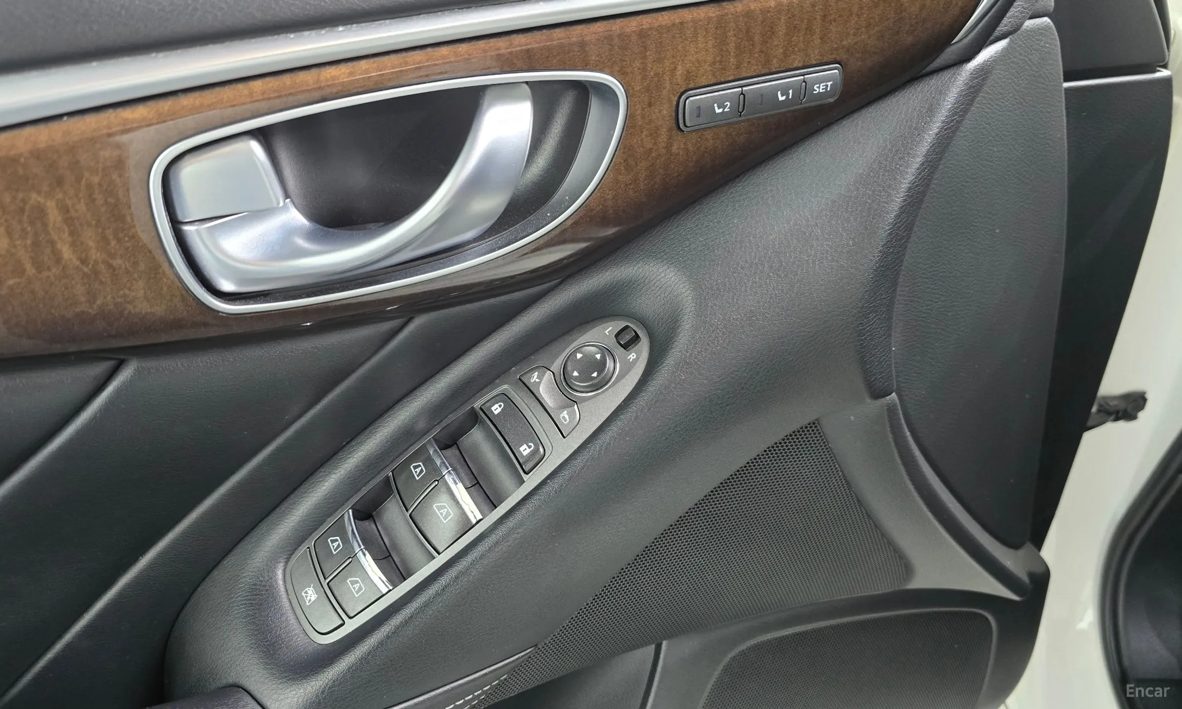Infiniti Q50 превью 20