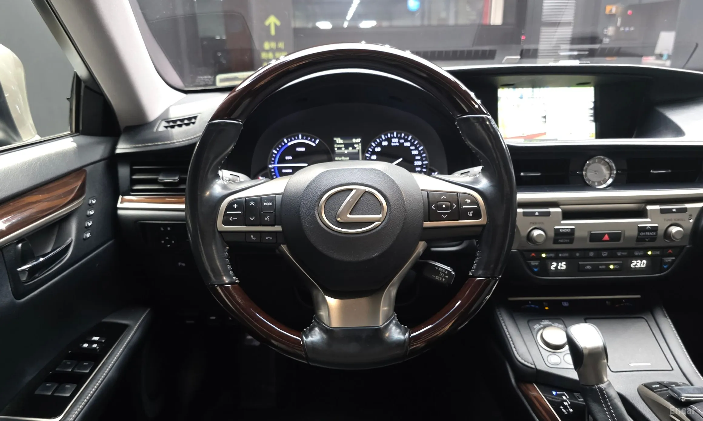 Lexus New ES300h превью 13