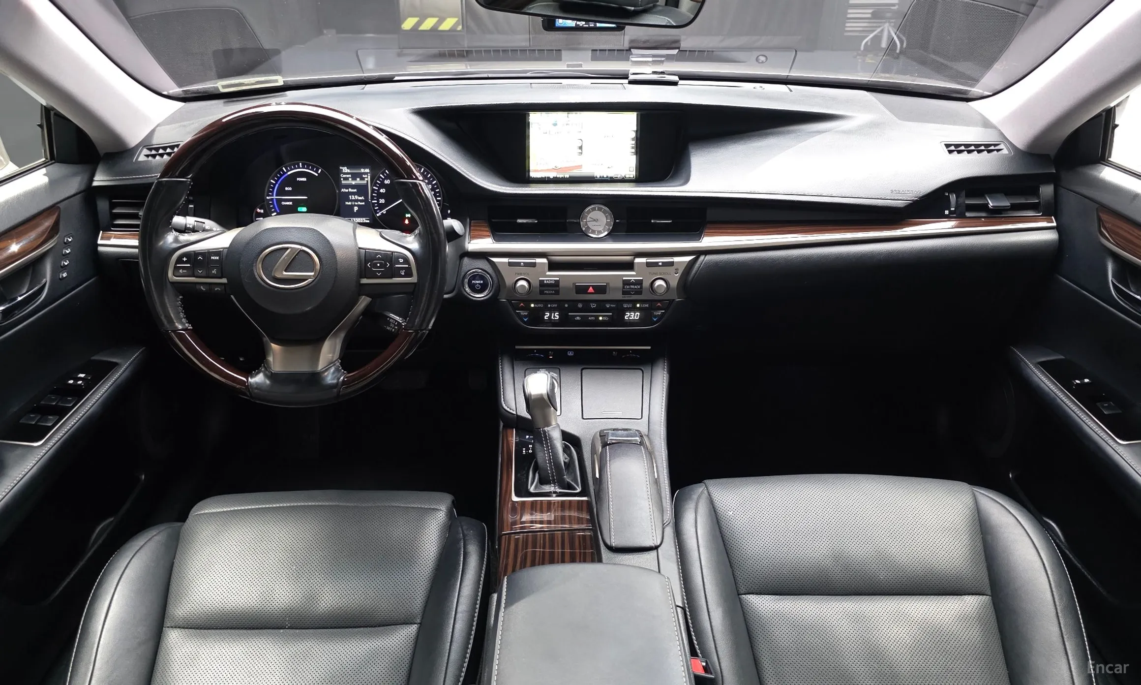 Lexus New ES300h превью 7