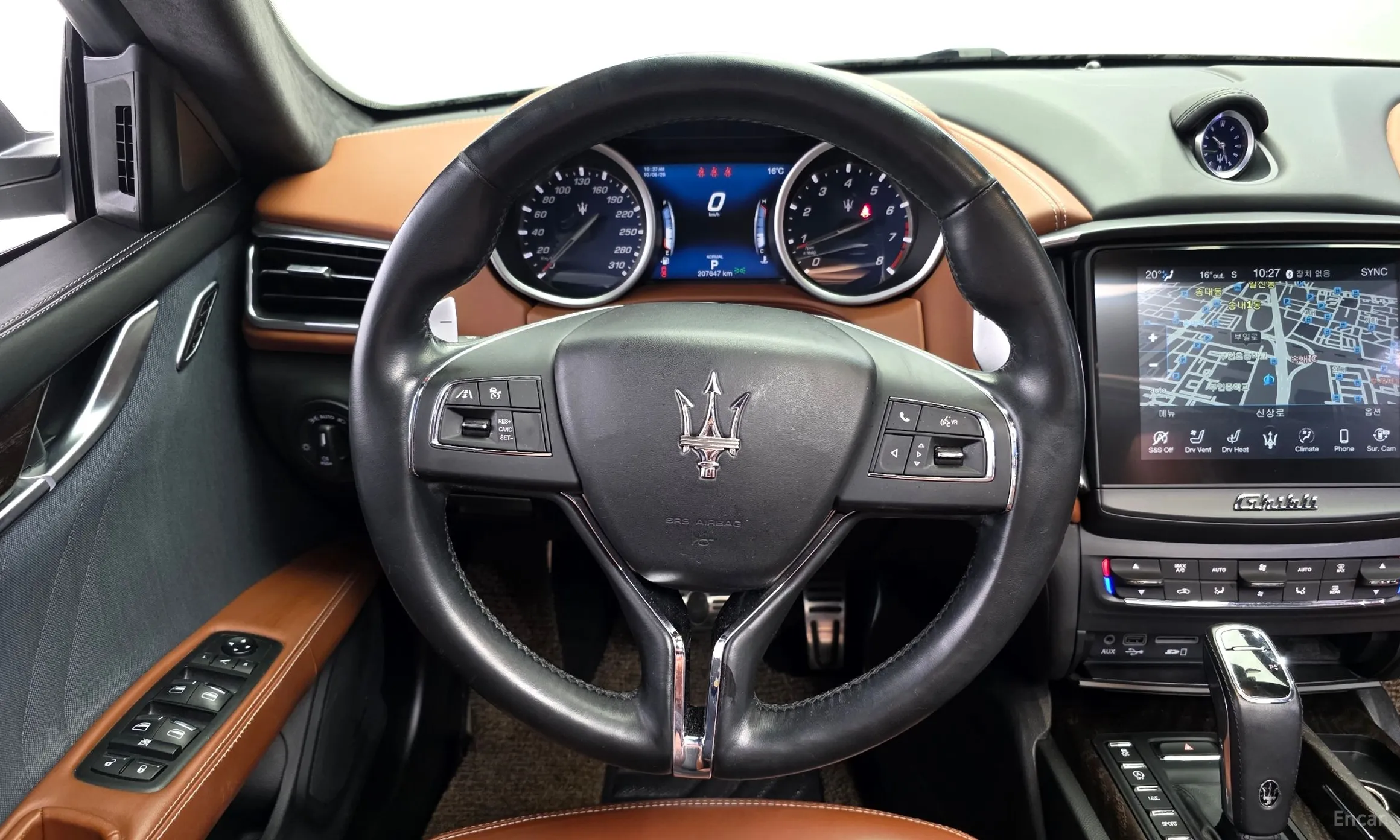 Maserati Ghibli превью 13