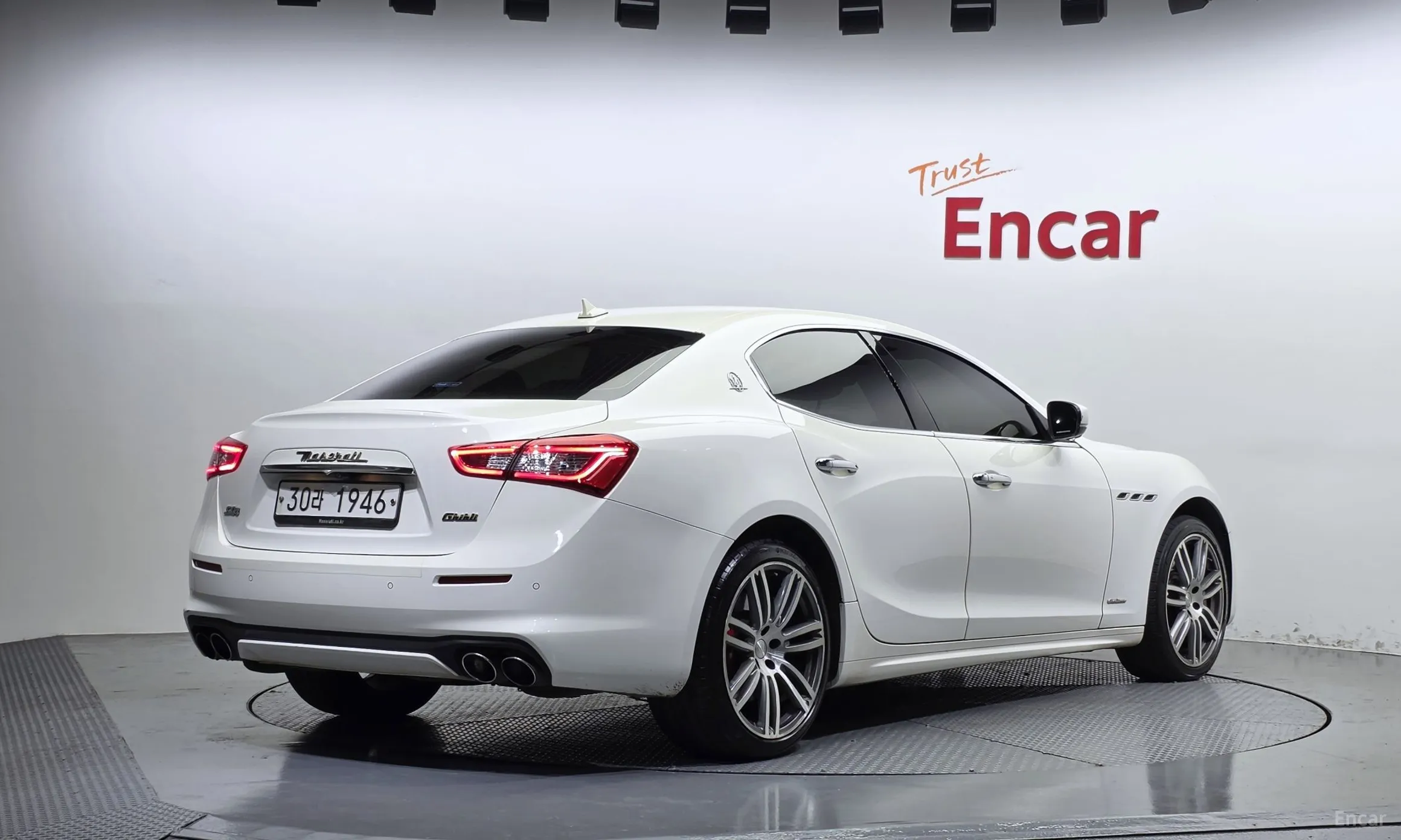 Maserati Ghibli превью 2