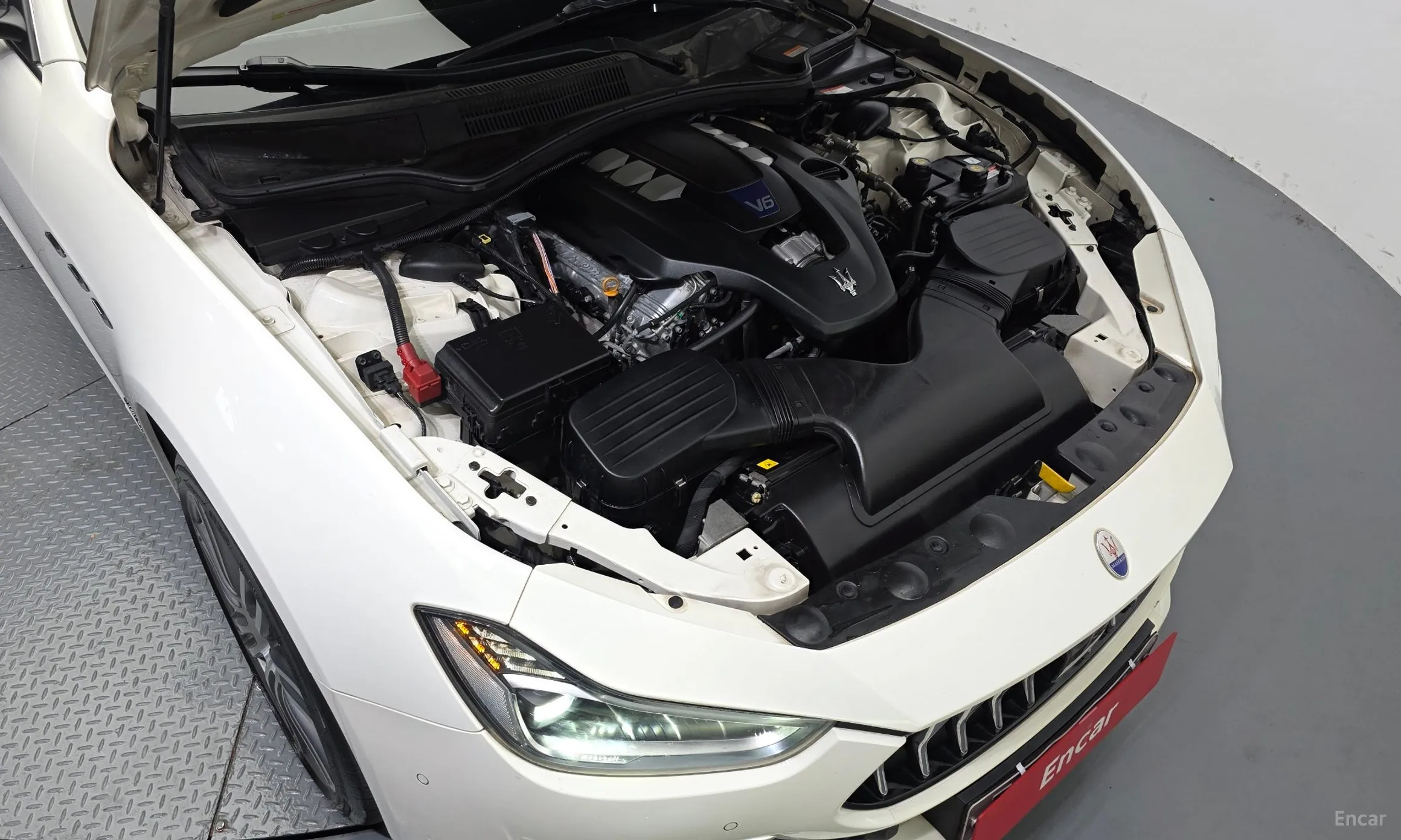Maserati Ghibli превью 6