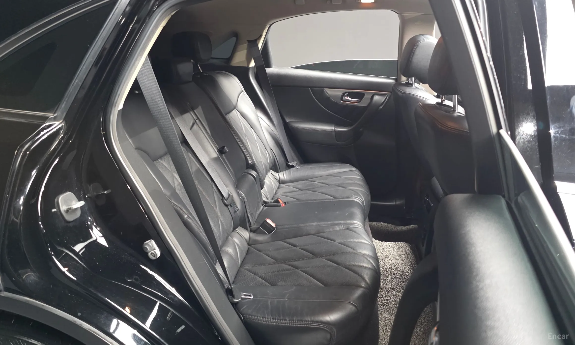 Infiniti FX35 превью 11
