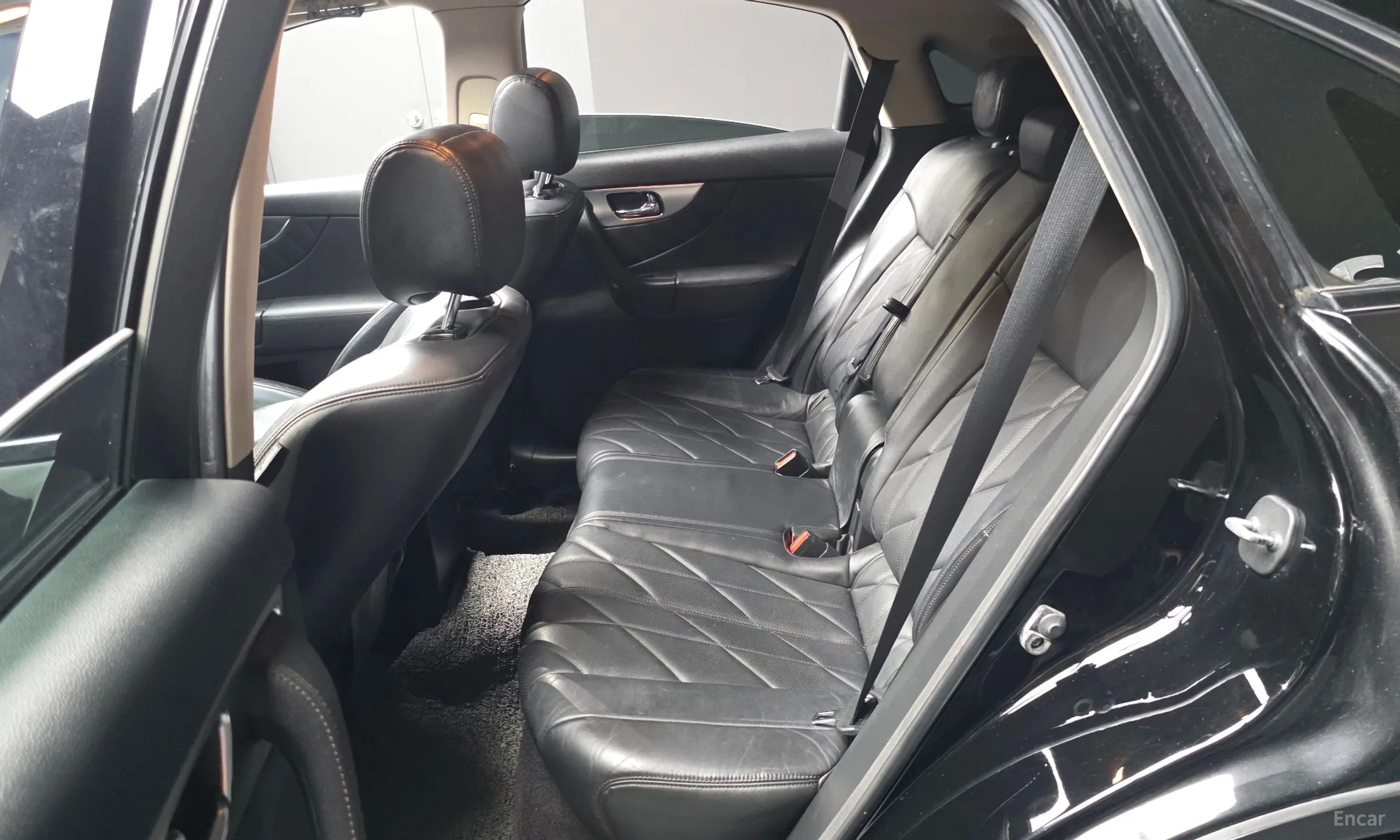 Infiniti FX35 превью 12