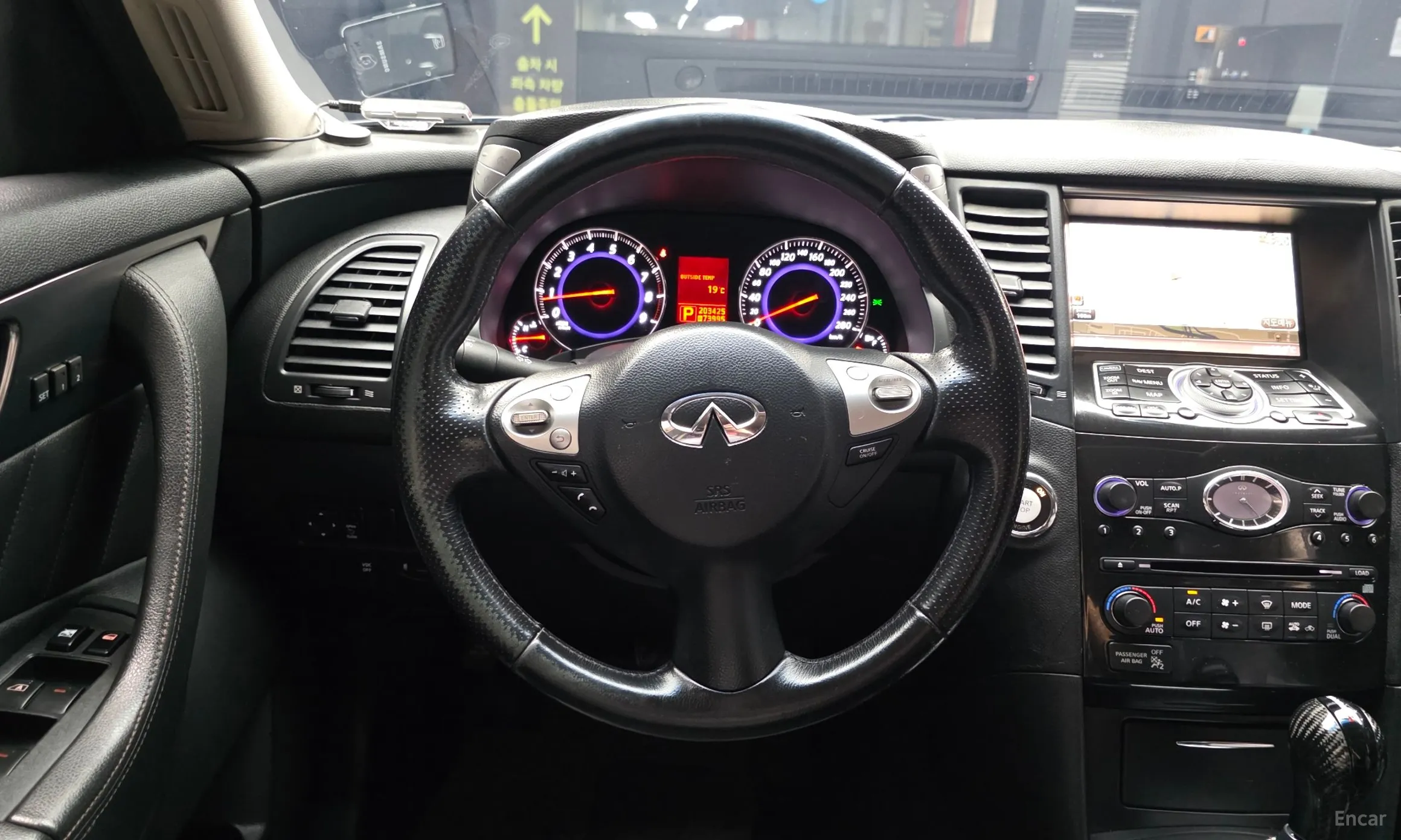 Infiniti FX35 превью 13