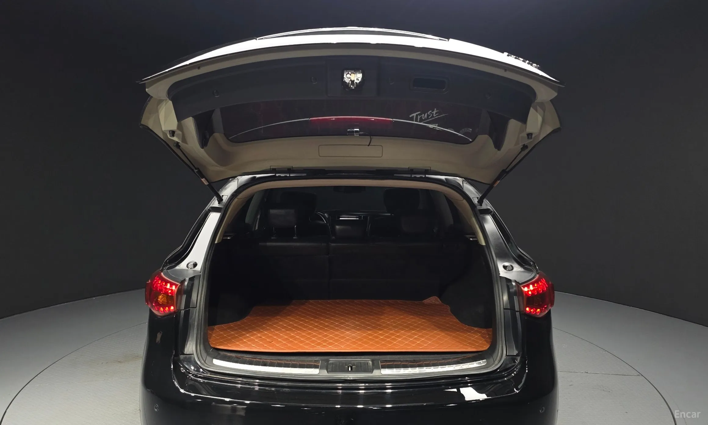 Infiniti FX35 превью 20