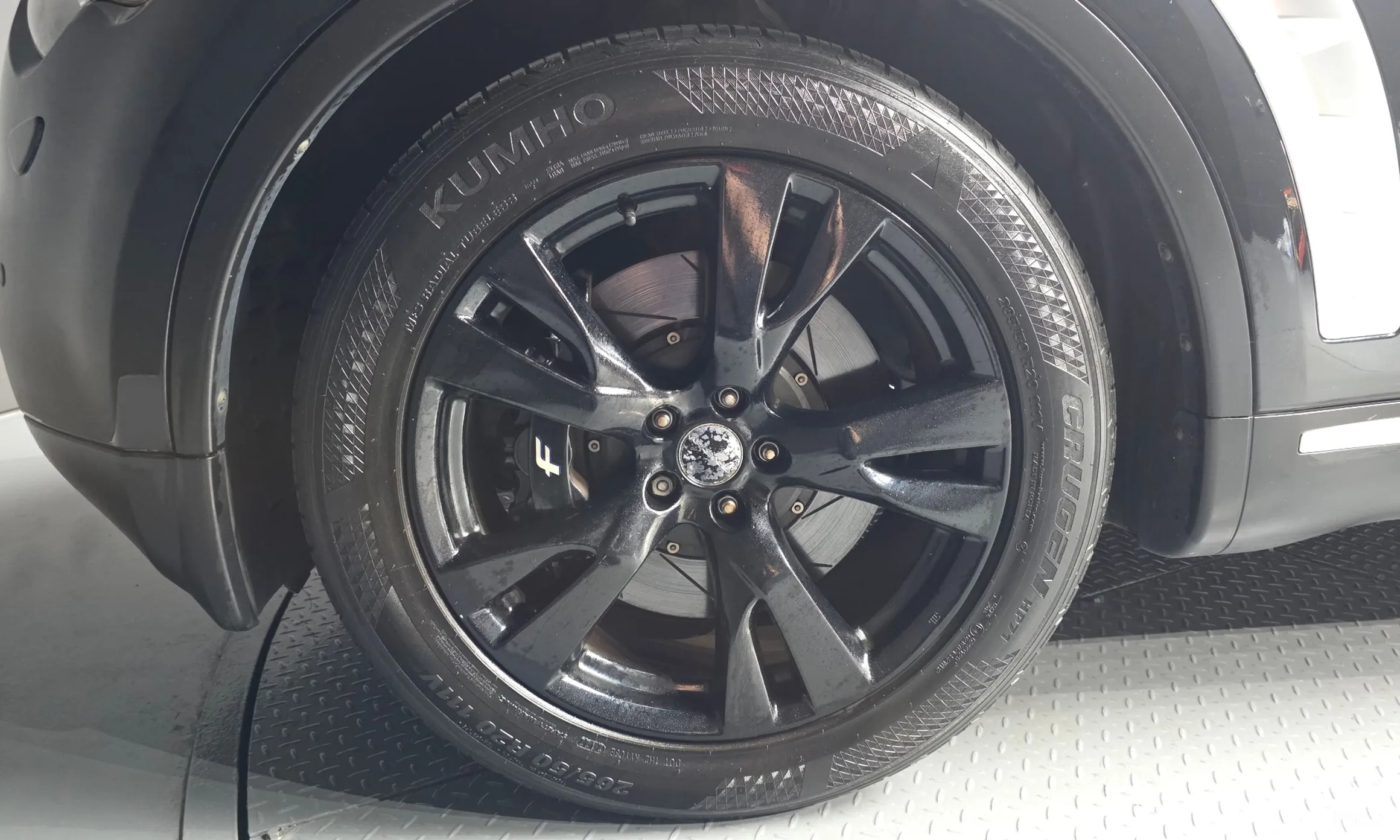 Infiniti FX35 превью 5