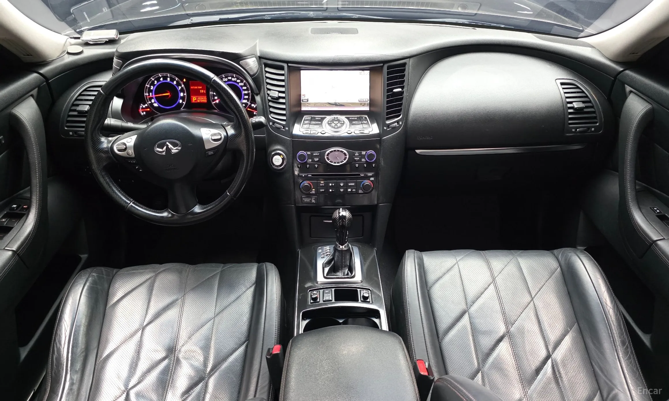 Infiniti FX35 превью 7