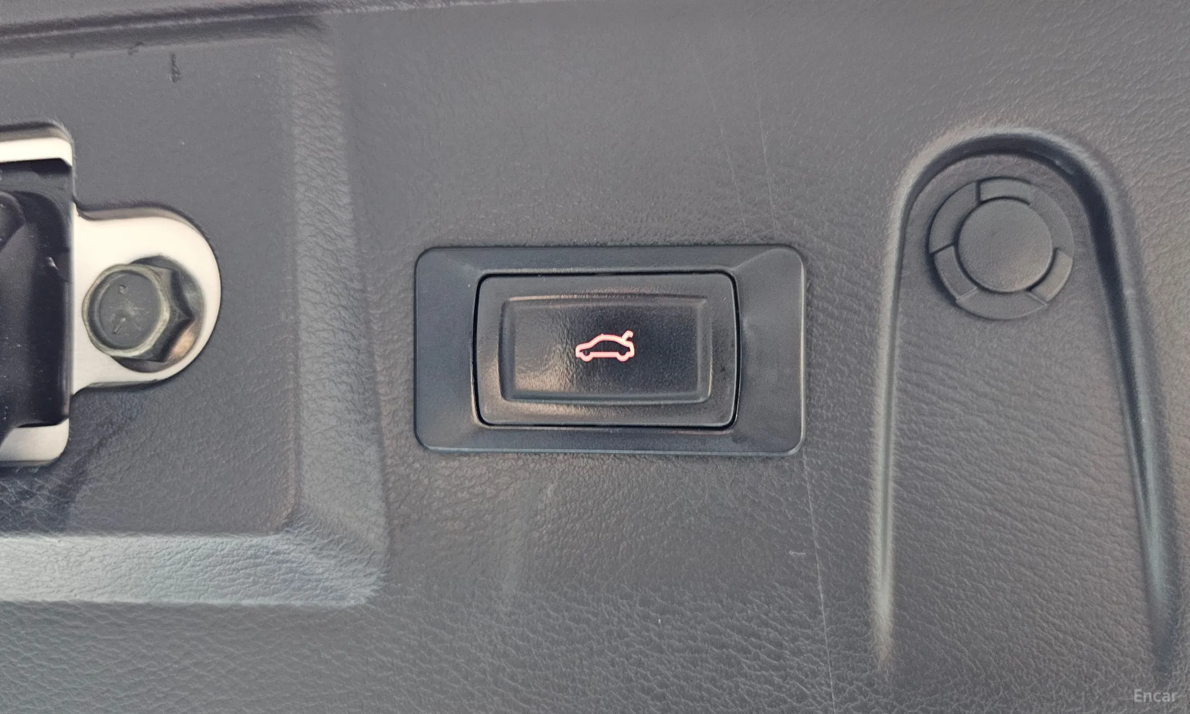 Infiniti Q30 превью 18
