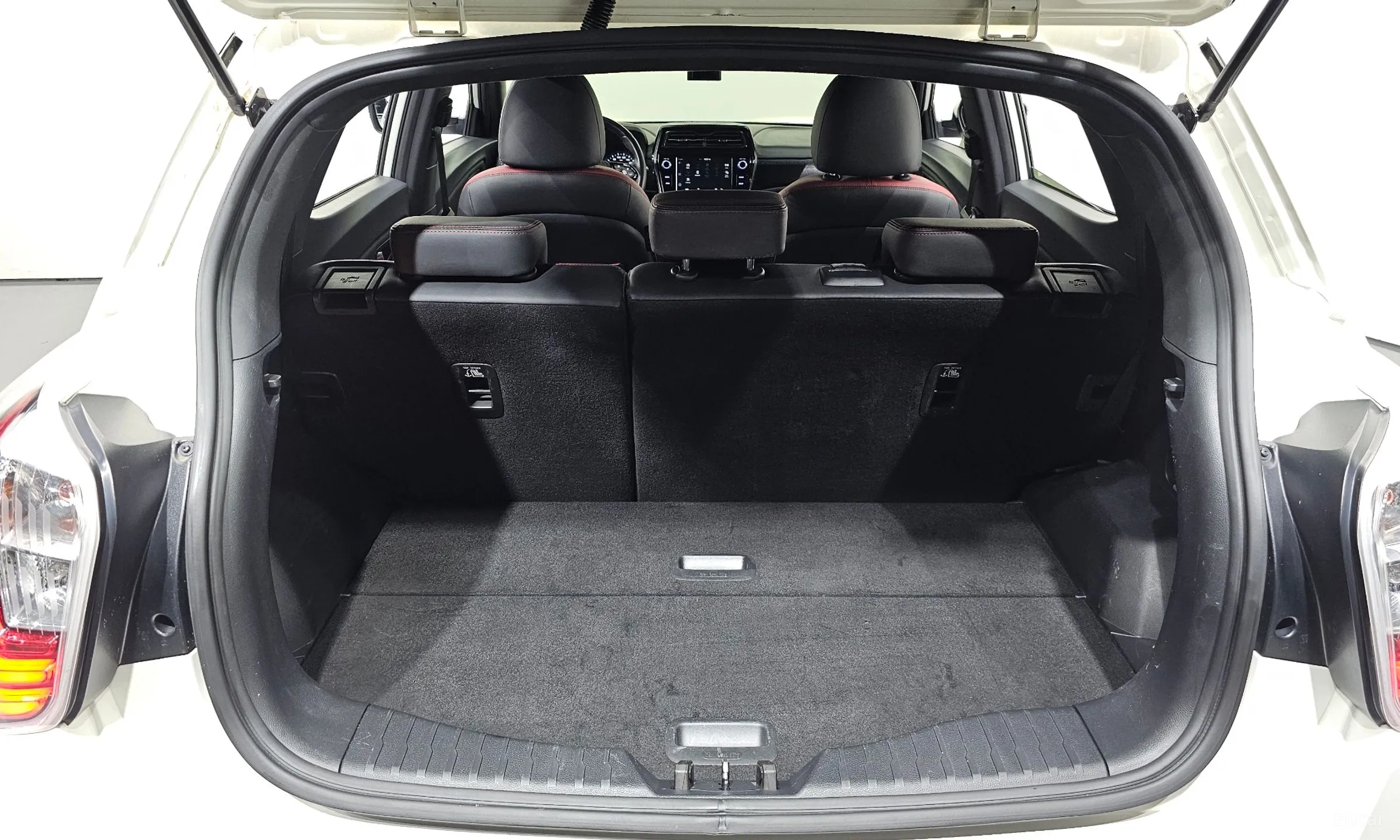 KG Mobility (SsangYong) Berry New Tivoli превью 15