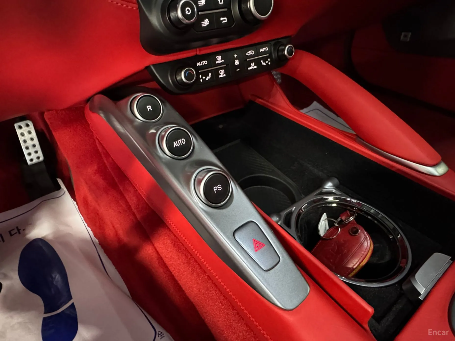 Ferrari GTC4 Rousseau превью 13