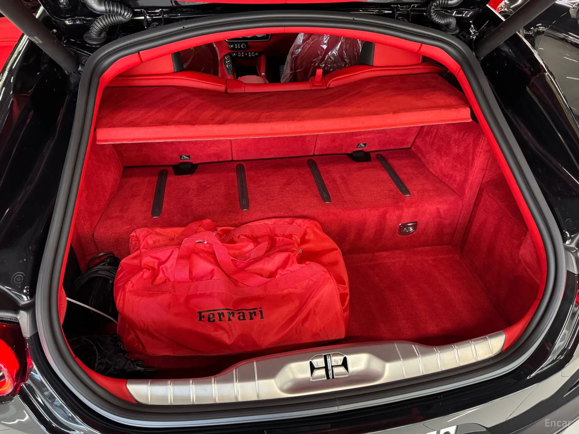 Ferrari GTC4 Rousseau превью 17