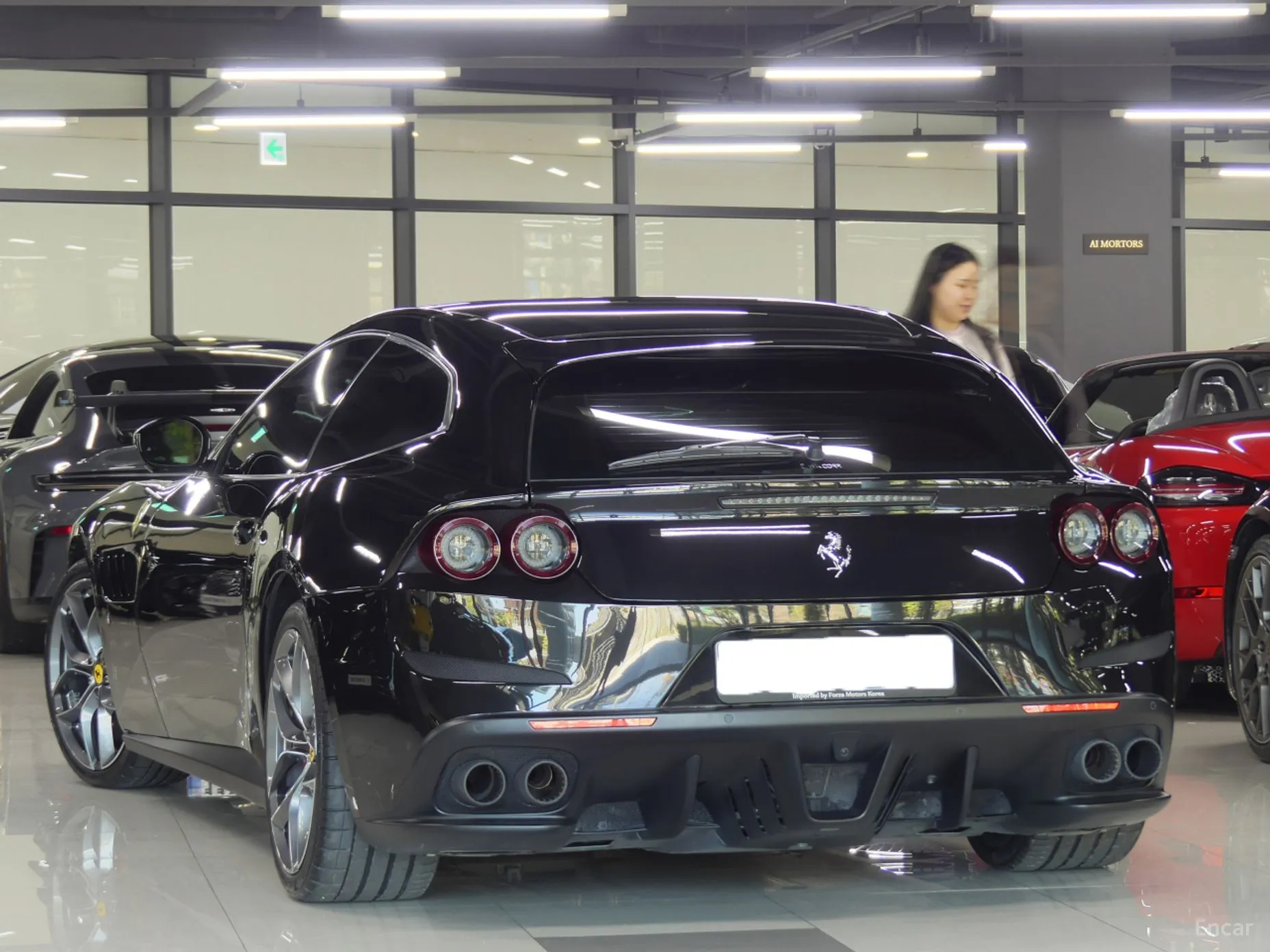 Ferrari GTC4 Rousseau превью 3