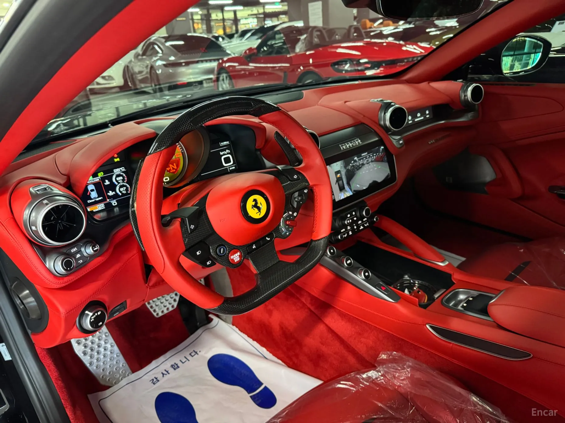 Ferrari GTC4 Rousseau превью 4