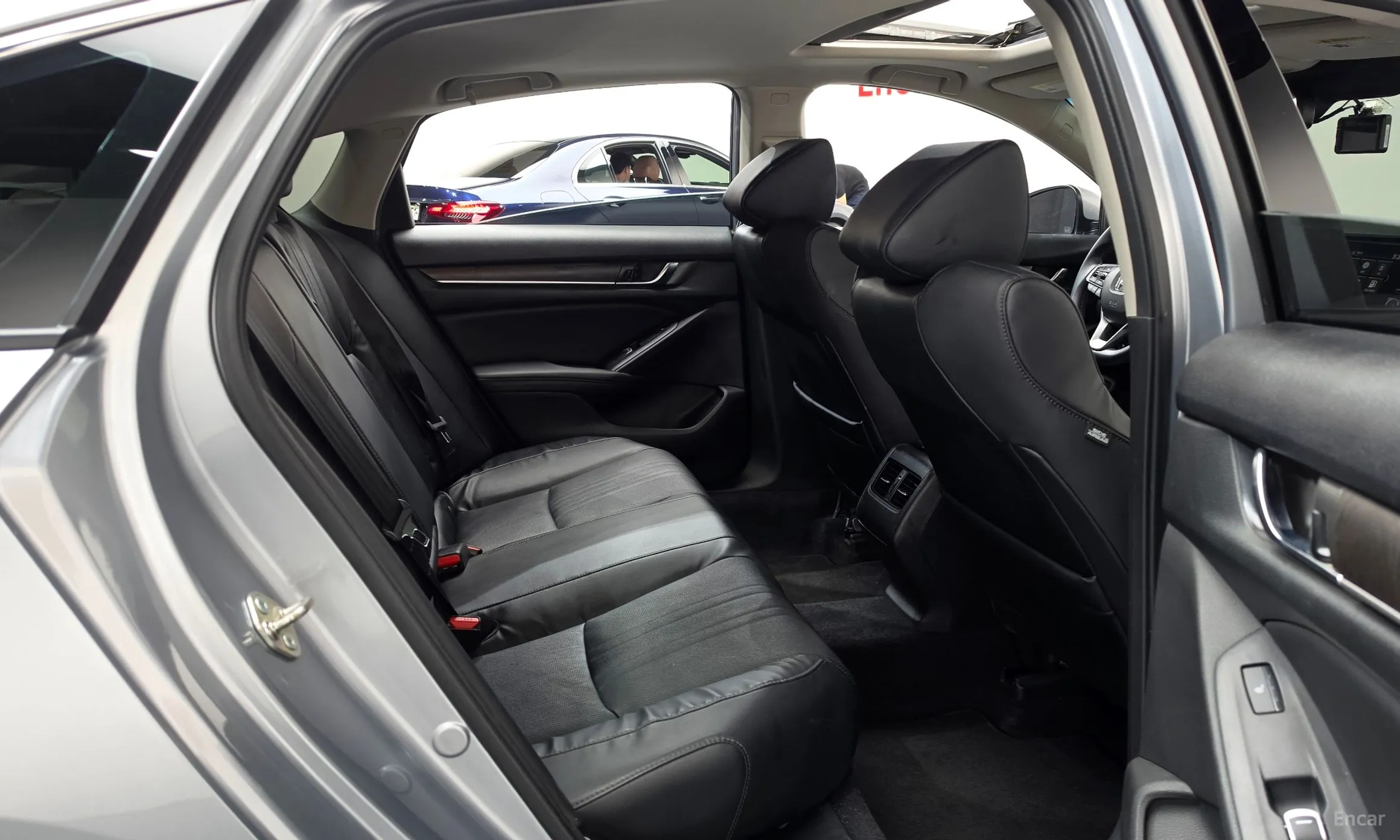 Honda Accord 10th Generation превью 11