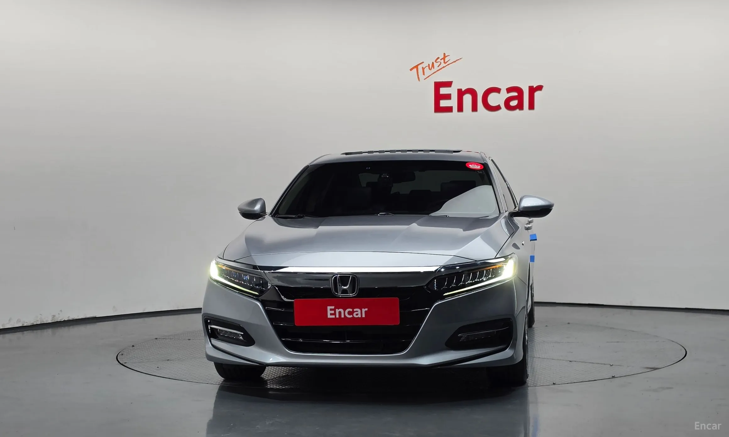 Honda Accord 10th Generation превью 3