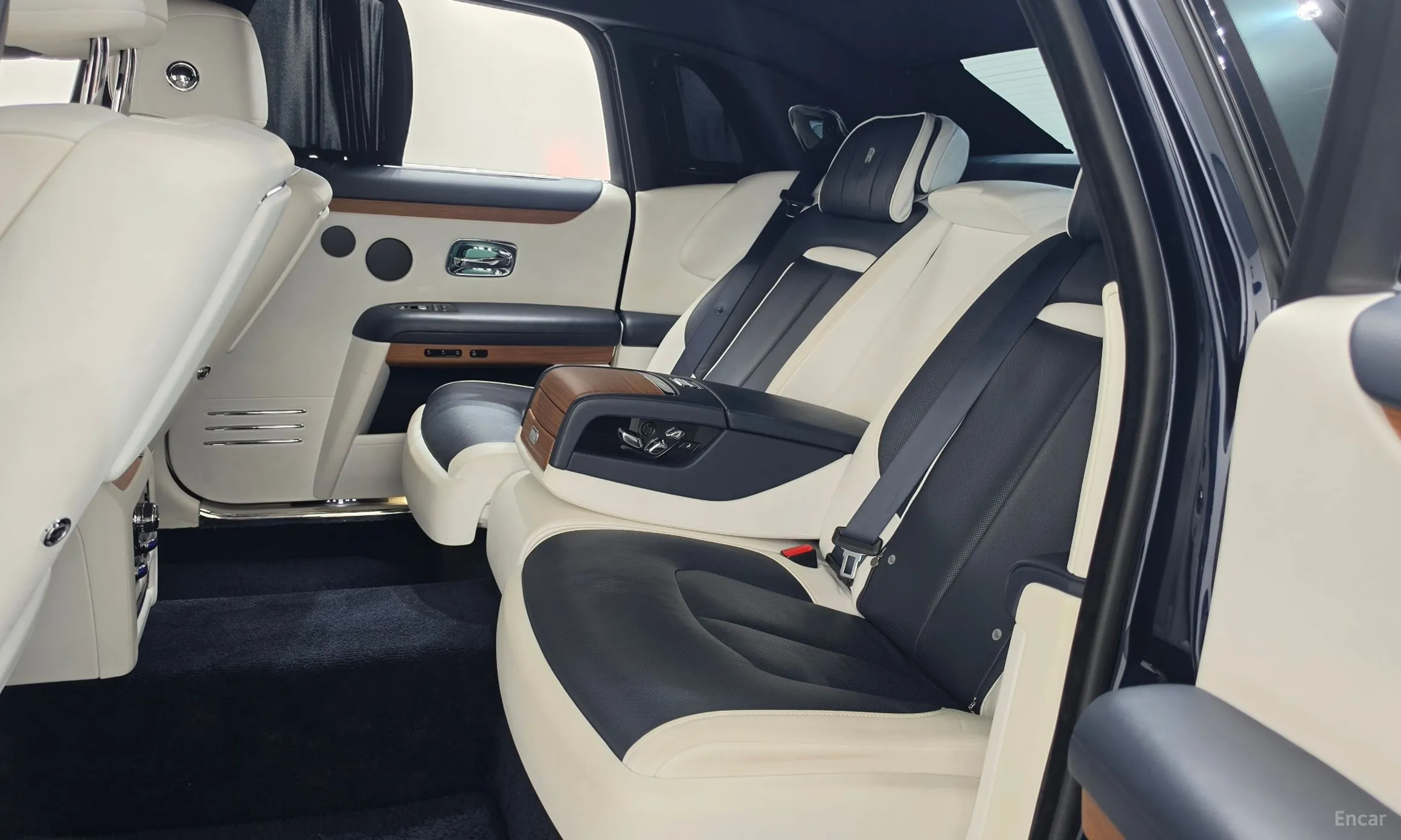Rolls-Royce Ghost 2nd Generation превью 11