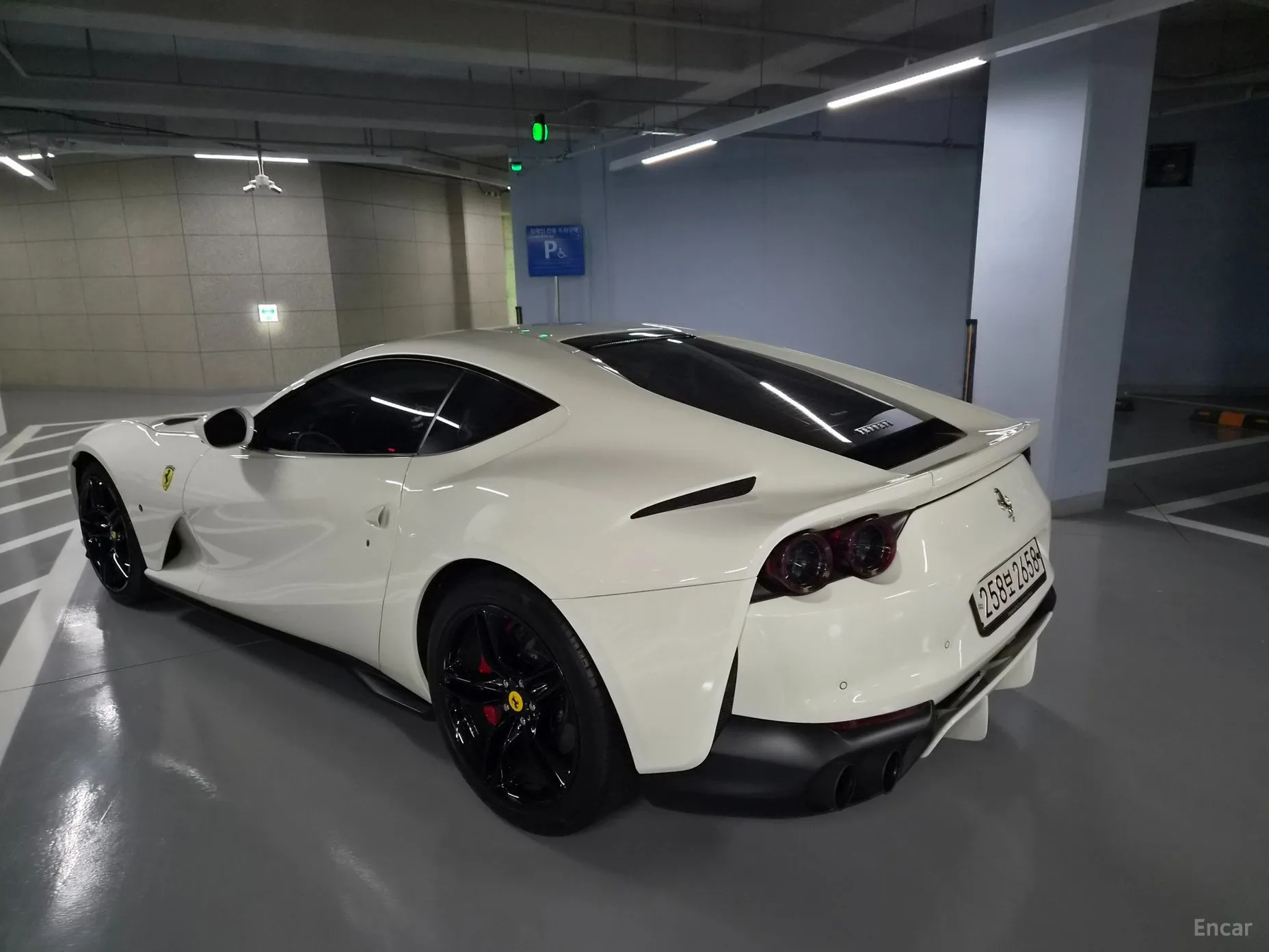 Ferrari 812 Superfast