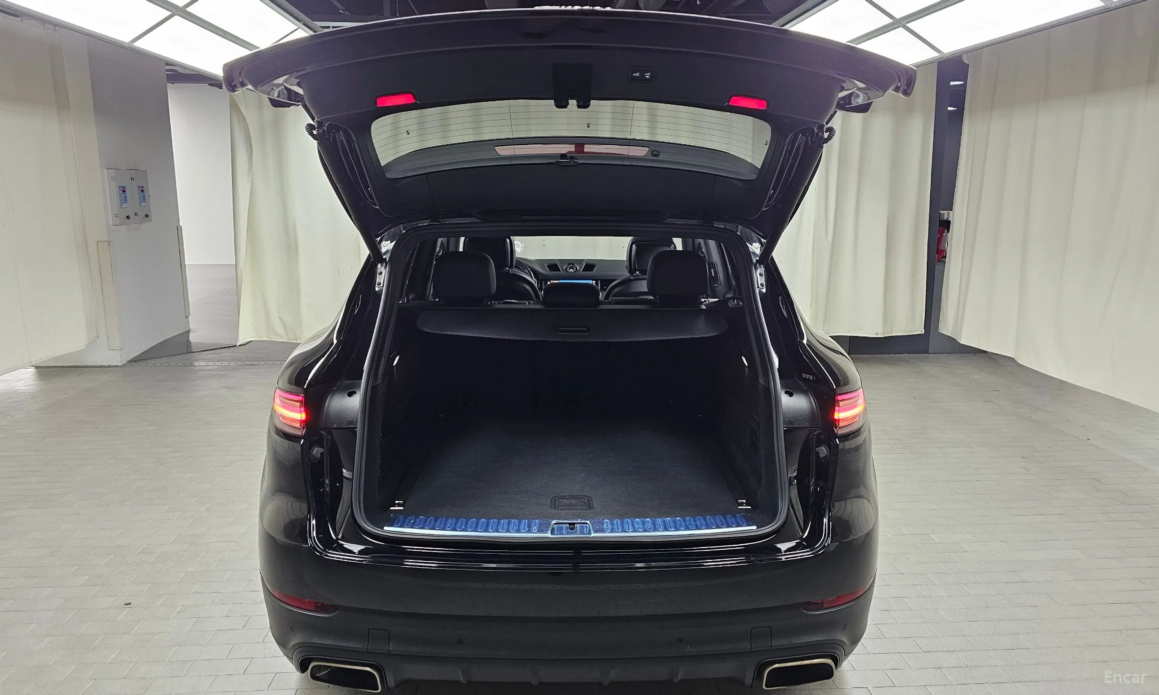 Porsche Cayenne (PO536) превью 17