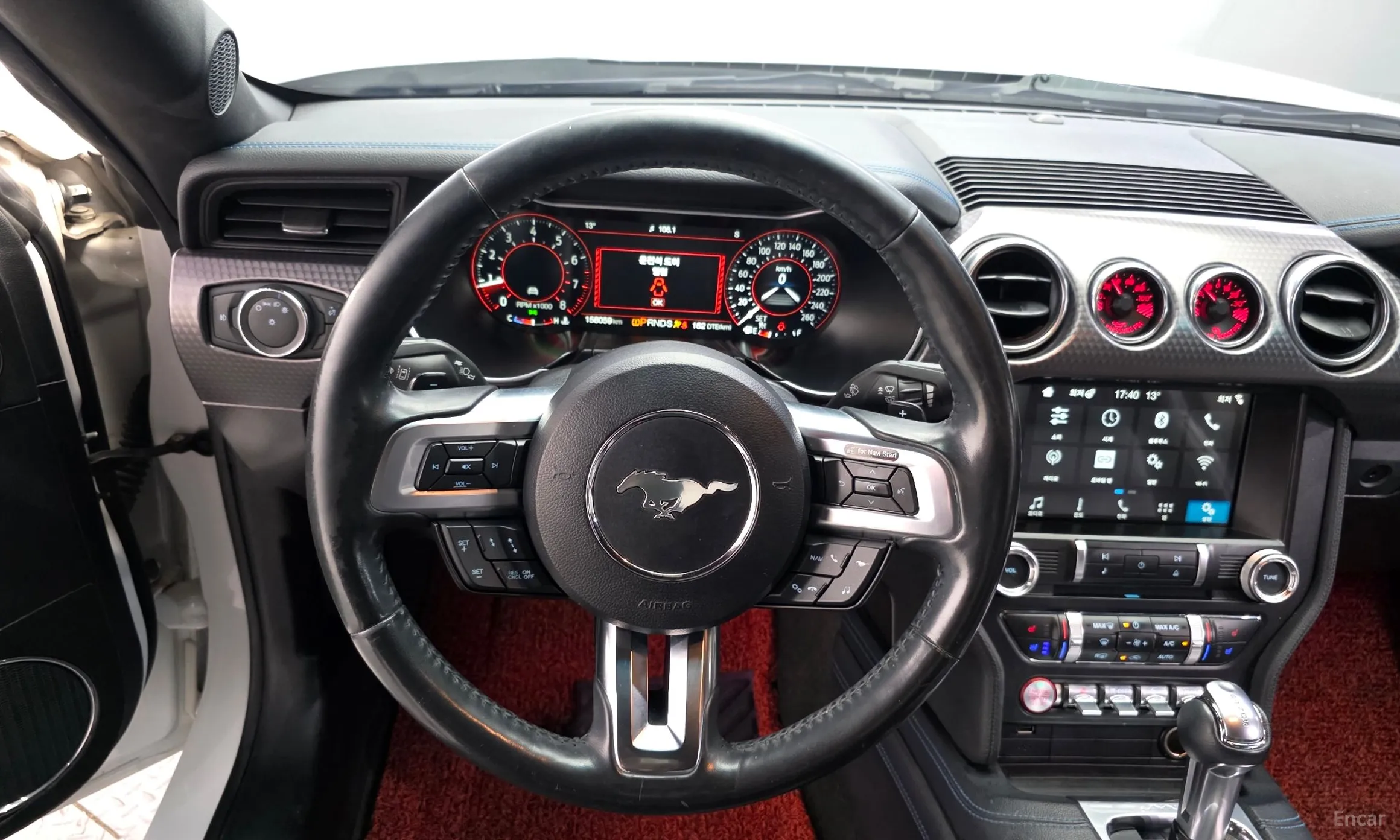 Ford Mustang превью 13