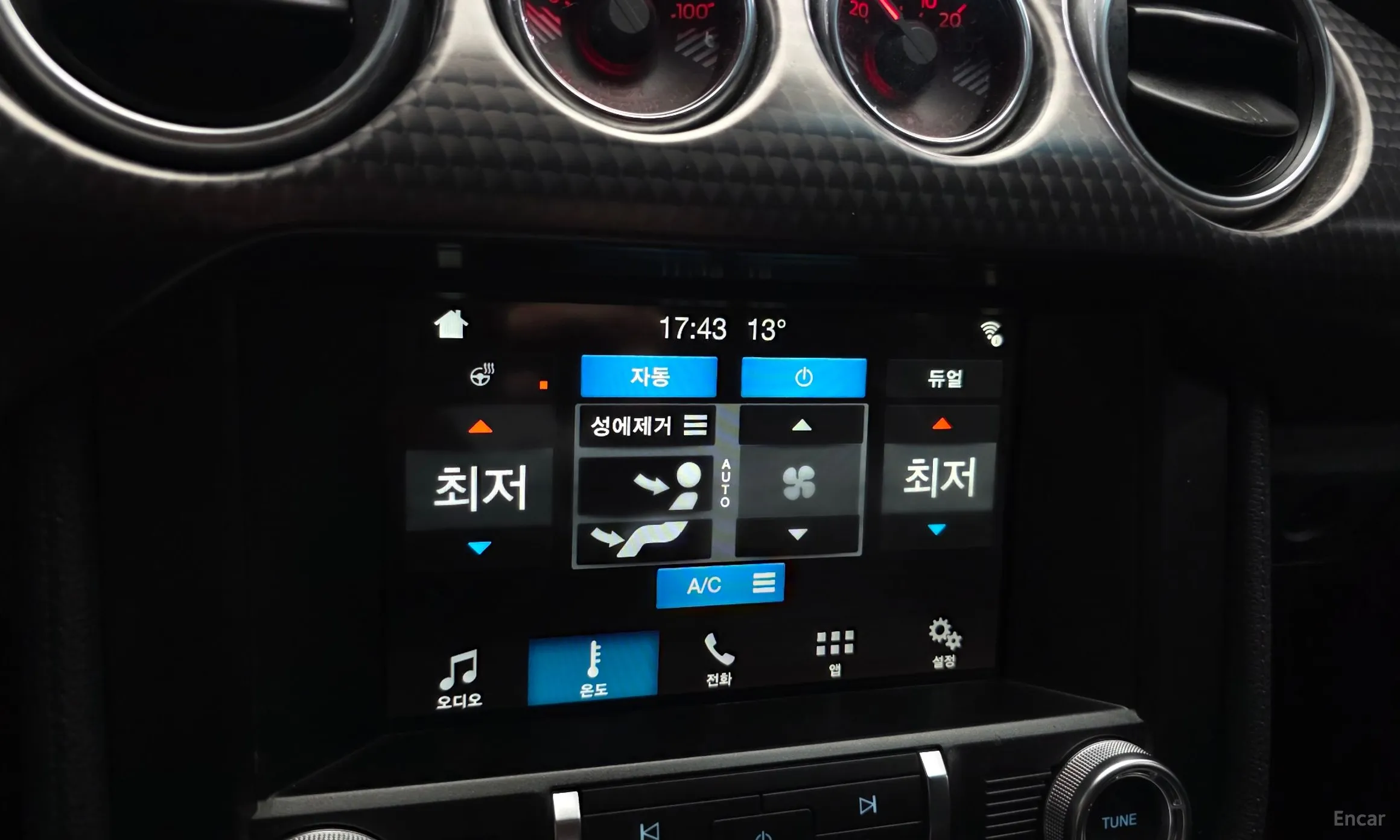 Ford Mustang превью 17