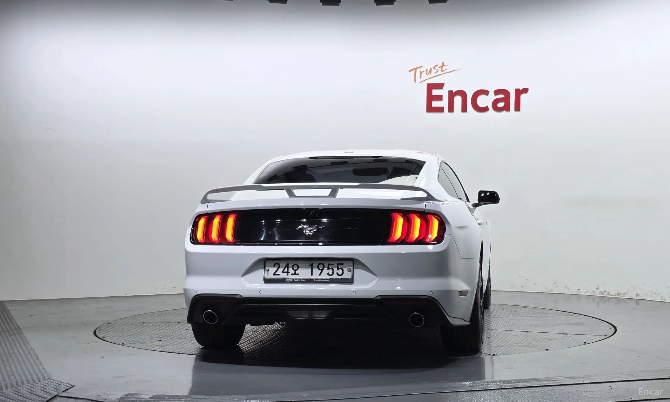 Ford Mustang превью 4