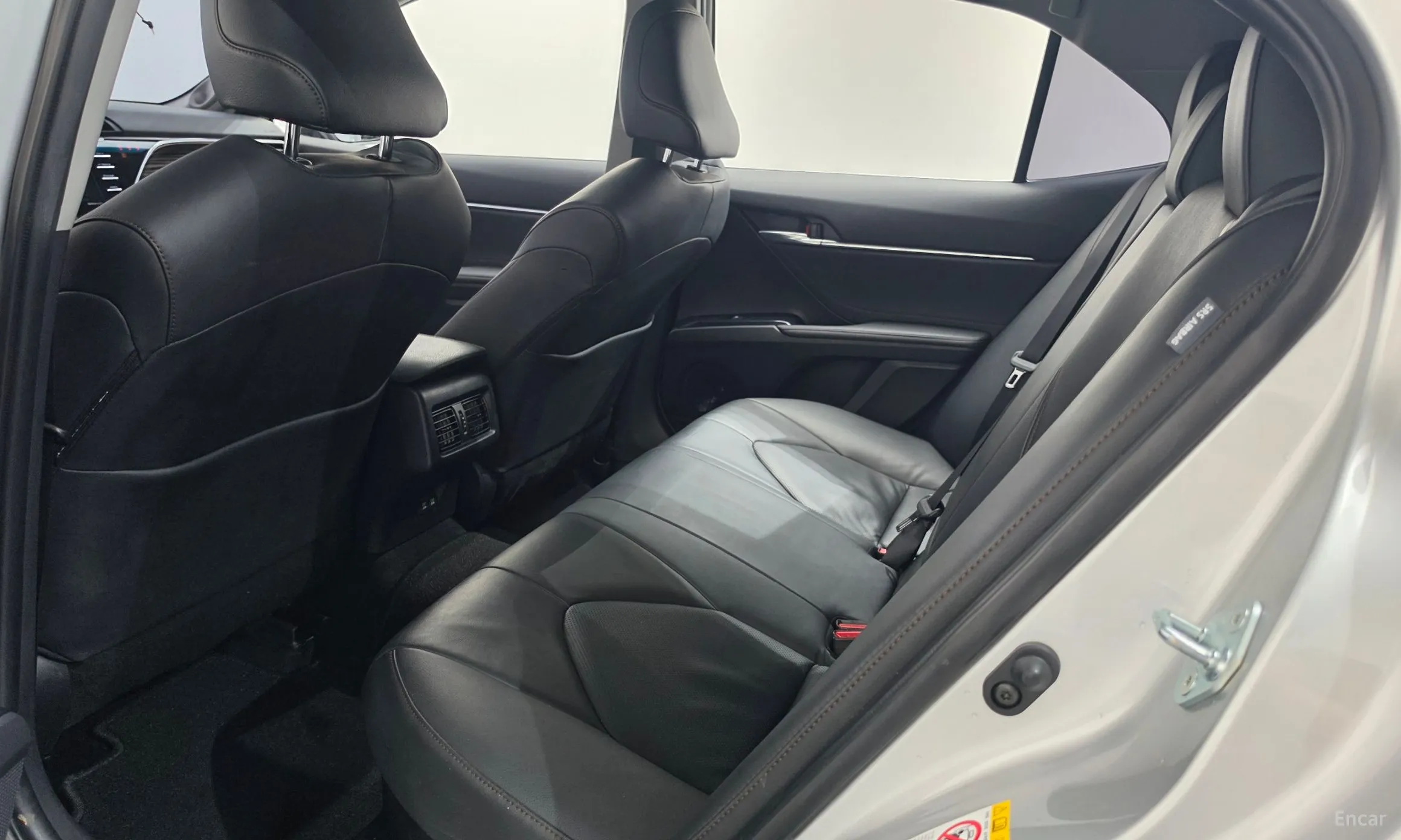 Toyota Camry (XV70) превью 11