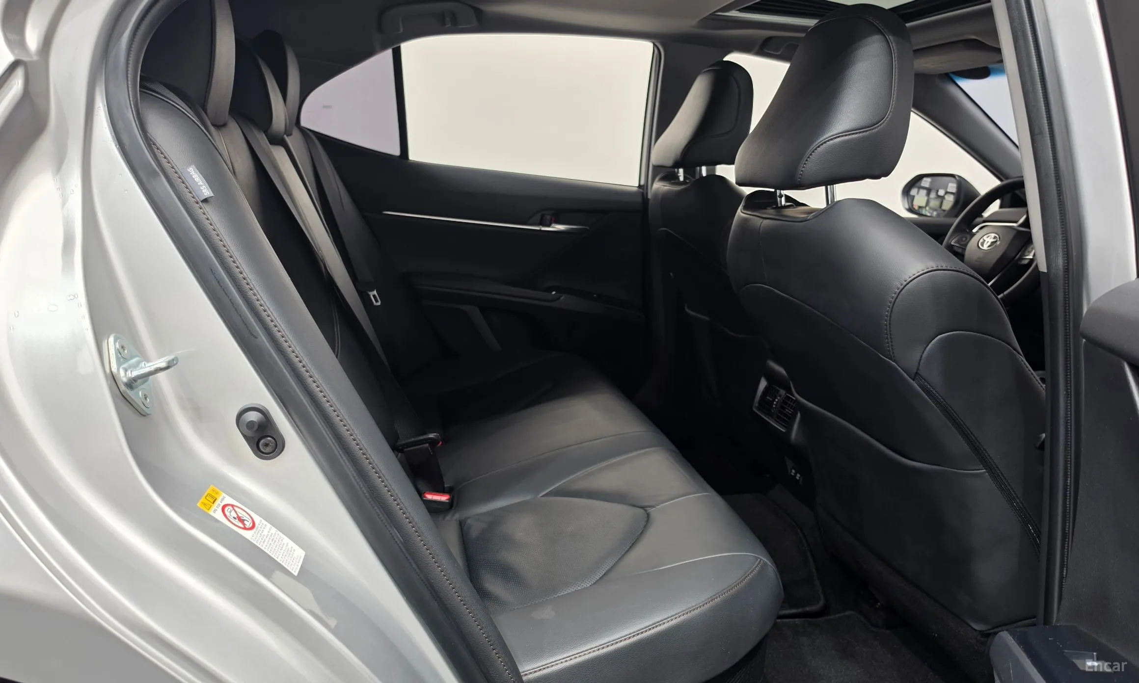 Toyota Camry (XV70) превью 12