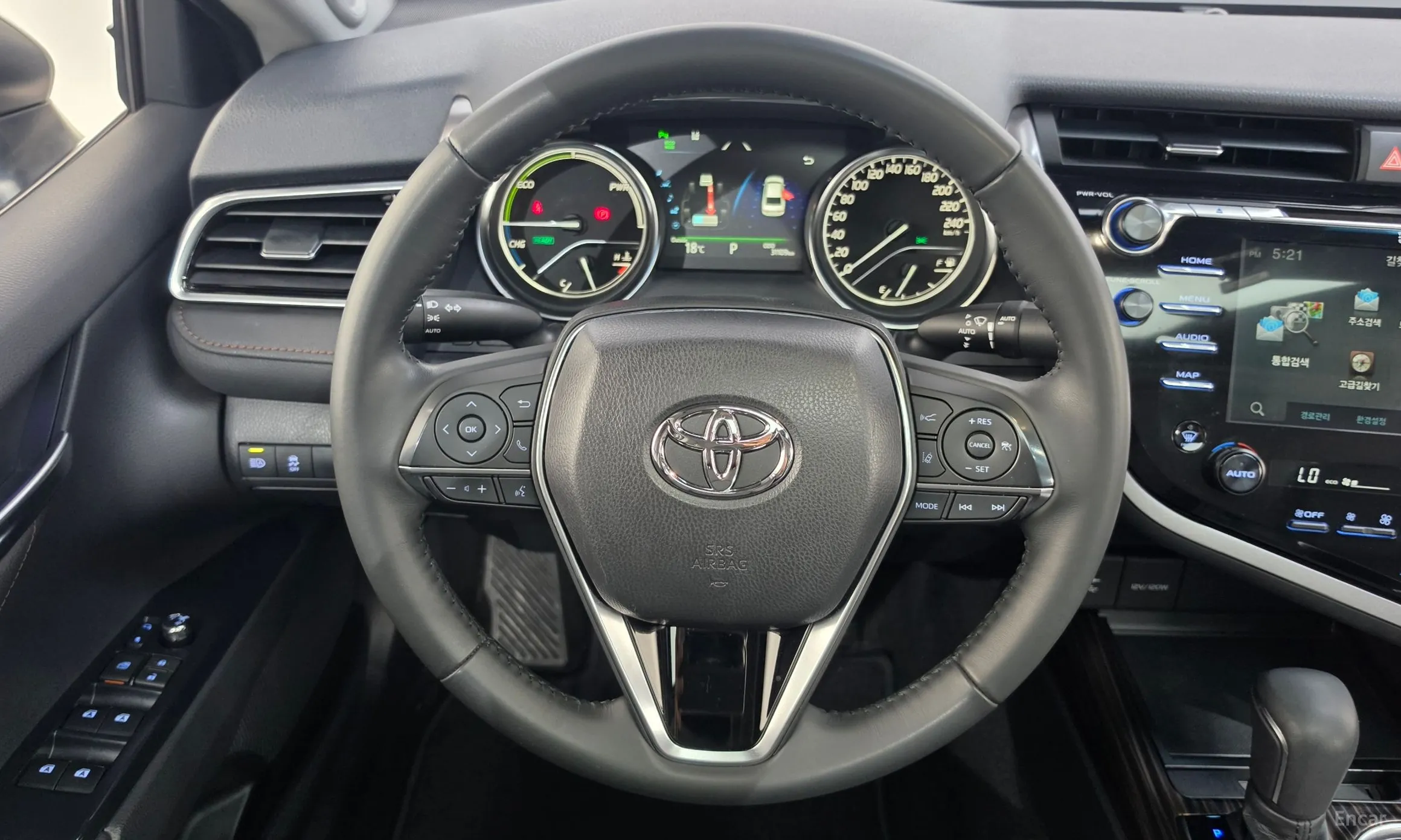Toyota Camry (XV70) превью 15