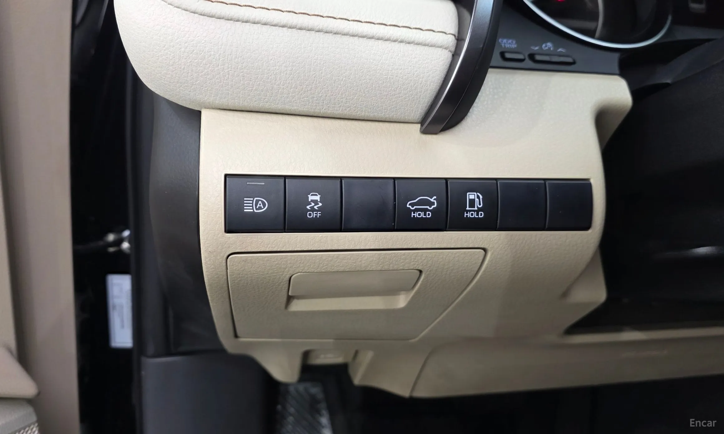 Toyota Camry (XV70) превью 19