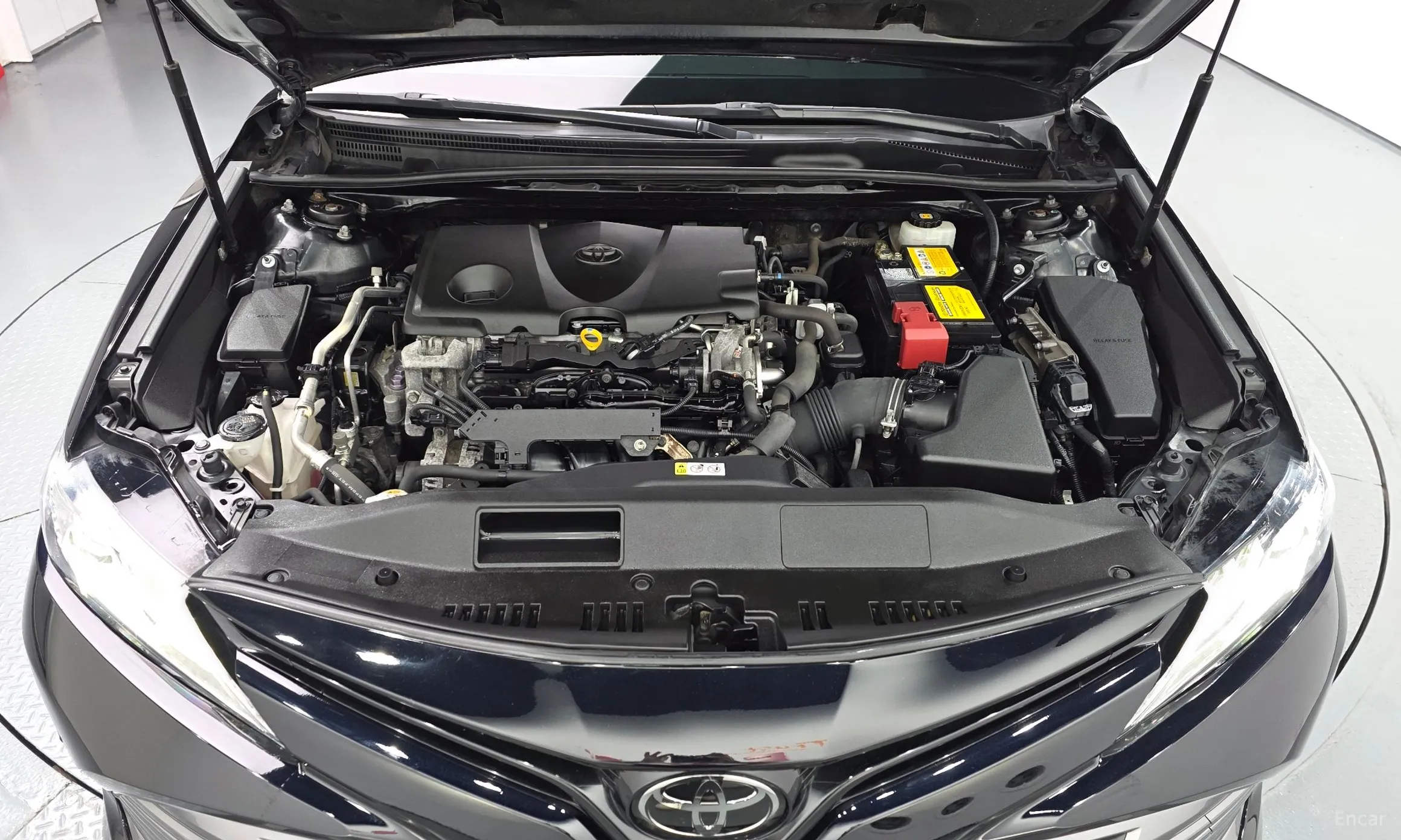 Toyota Camry (XV70) превью 6
