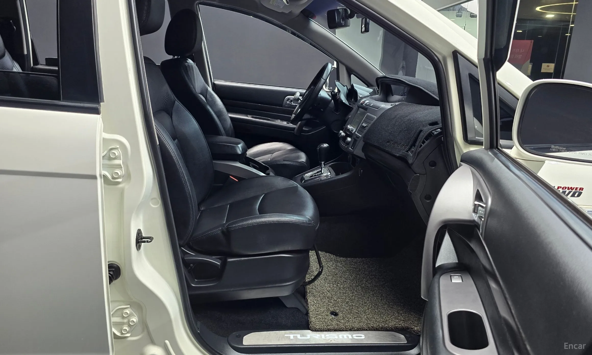 KG Mobility (SsangYong) Korando Turismo превью 11
