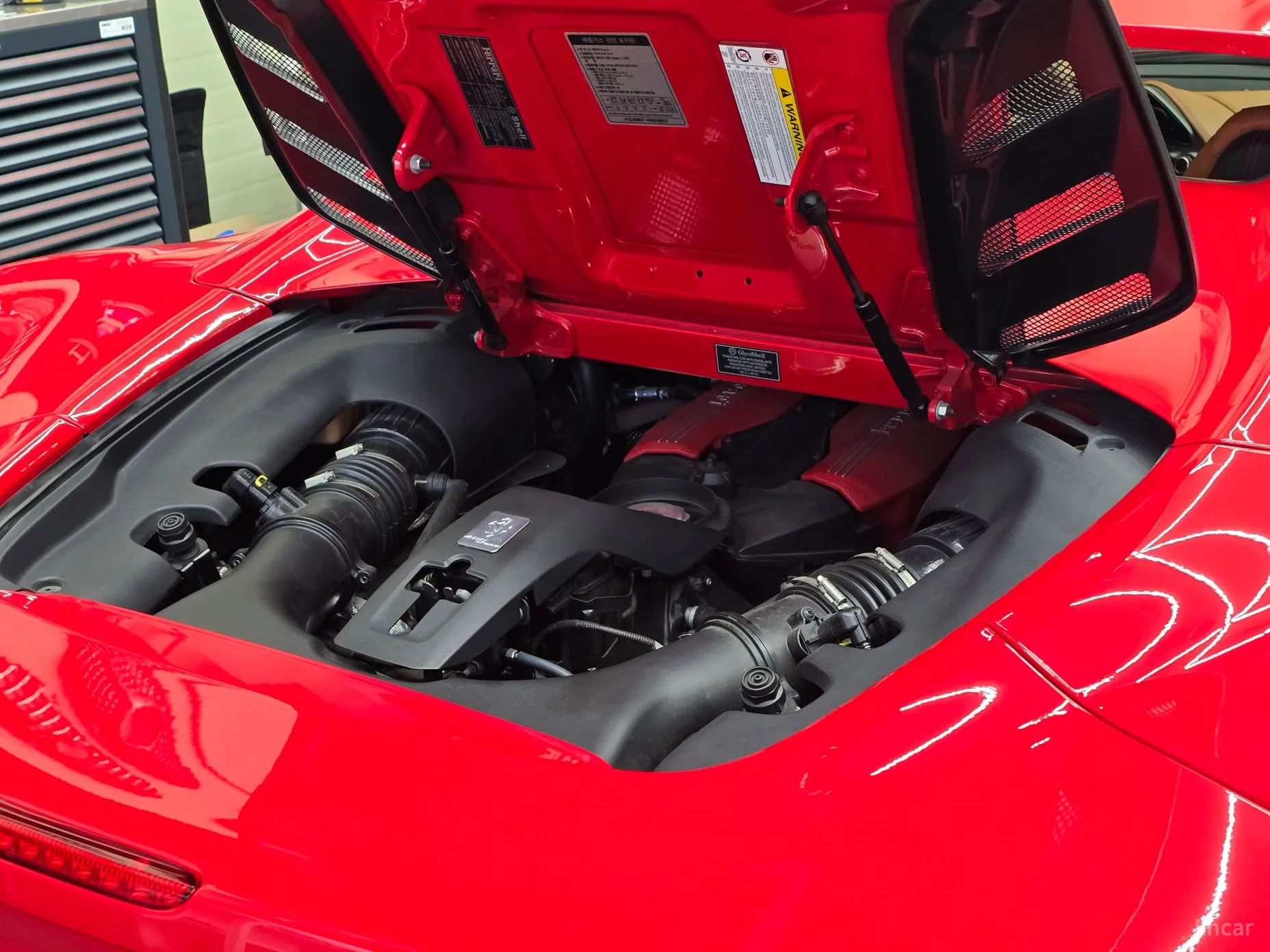 Ferrari 488 Spider превью 6
