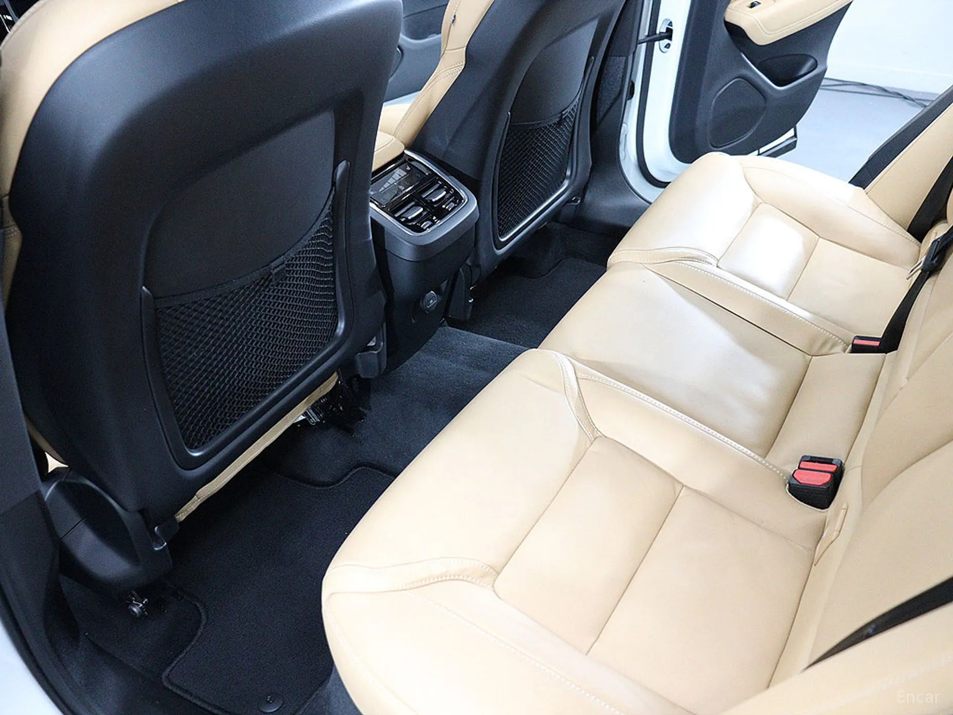 Volvo XC60 Gen 2 превью 10