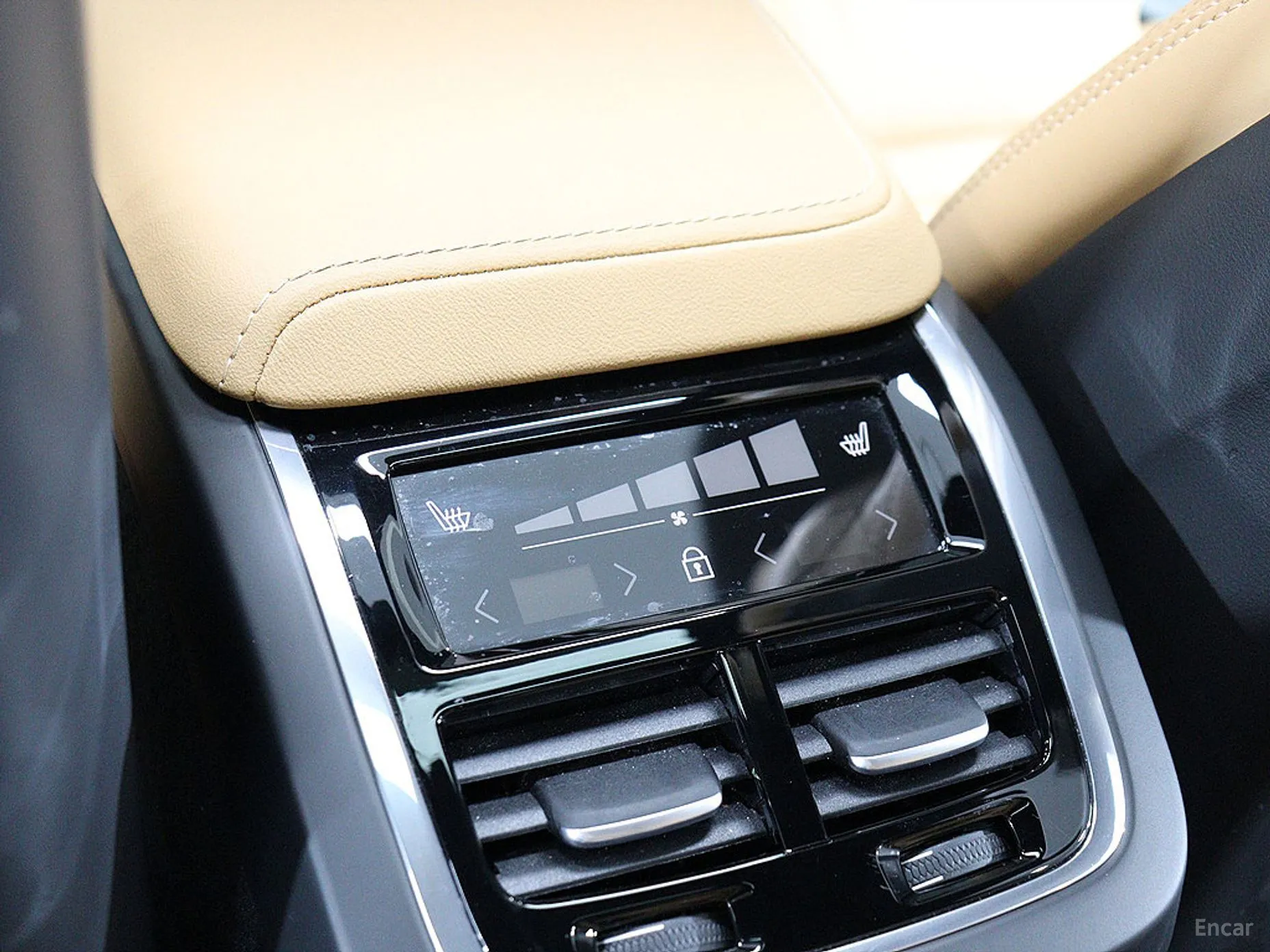 Volvo XC60 Gen 2 превью 9