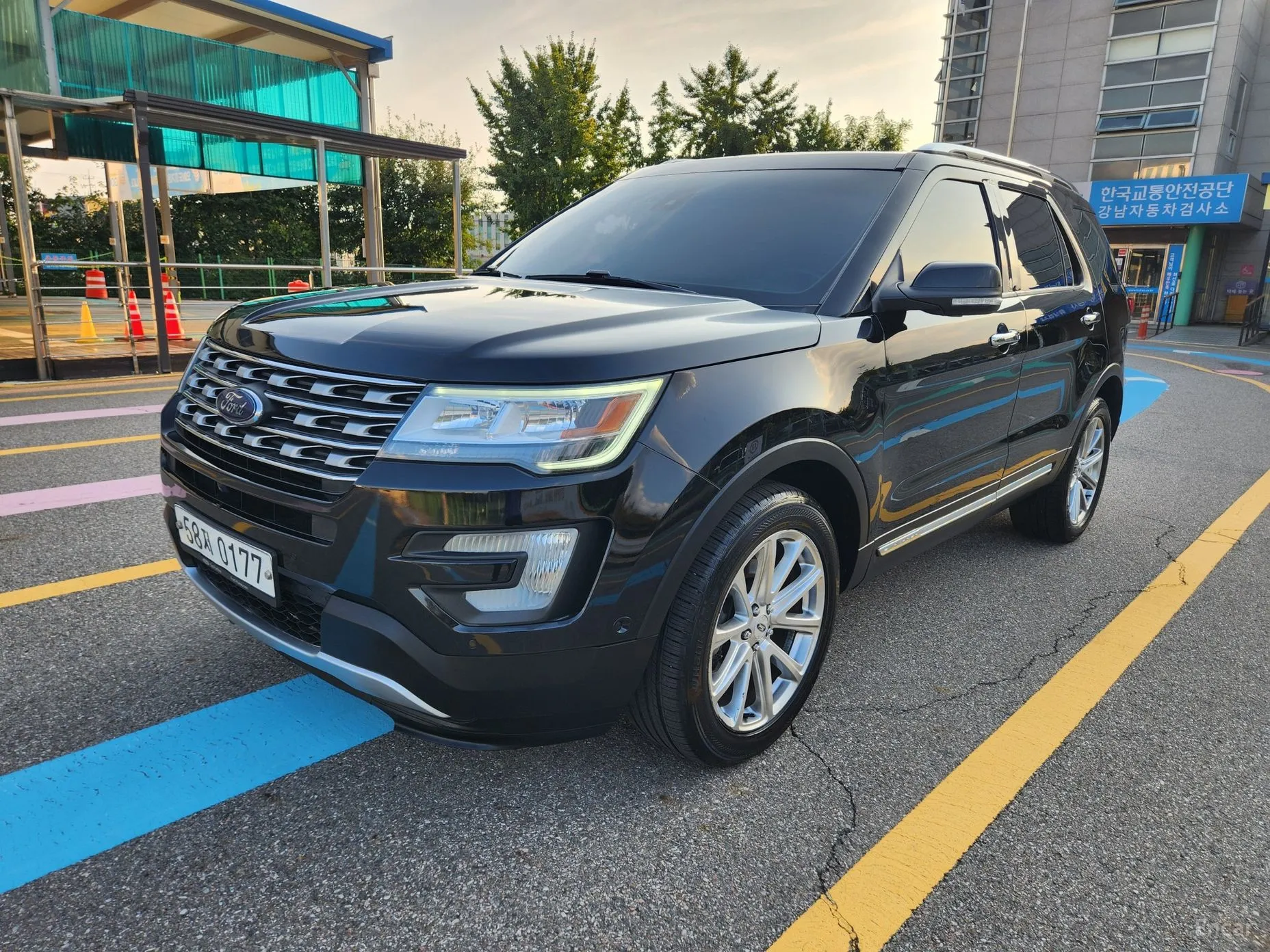 Explorer