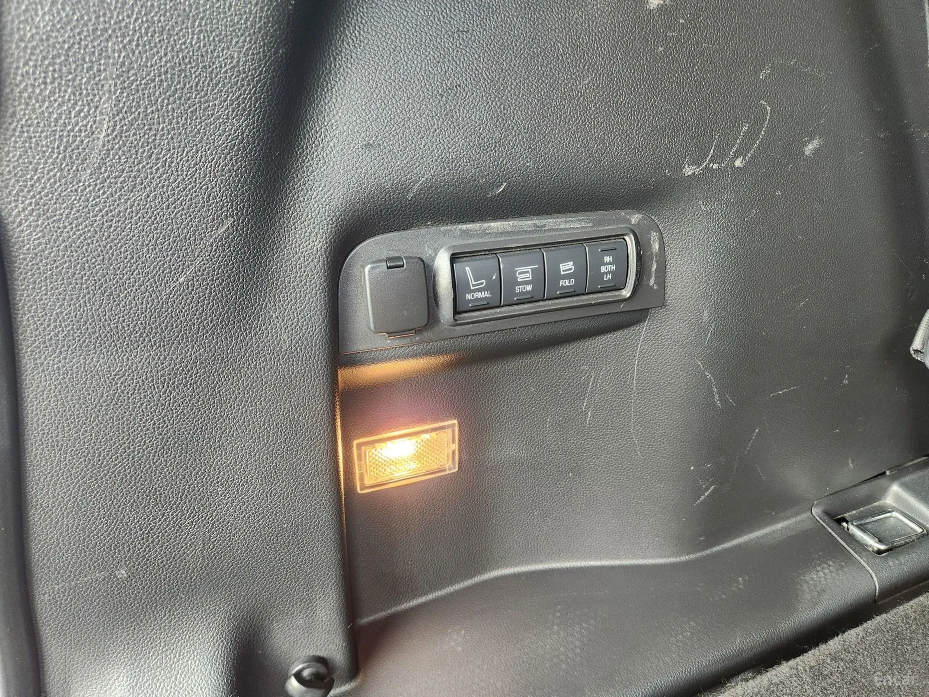 Ford Explorer превью 6